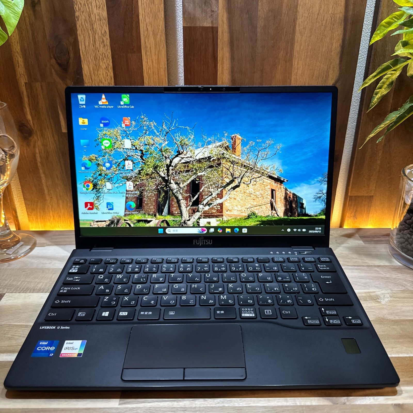準美品‼️LIFEBOOK☘️最高峰i7☘第11世代☘️メモリ16GB☘ノートパソコン 公式ショップ限定価格❣️/ 準美品《最上級品》LIFEBOOK U9311/F