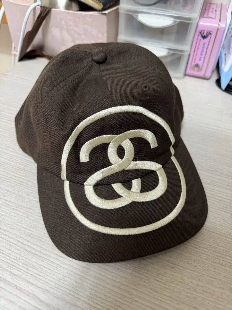 STUSSY ステューシー ビッグ リンク ロー プロ ストラップバッグ キャップ ブラウン OS