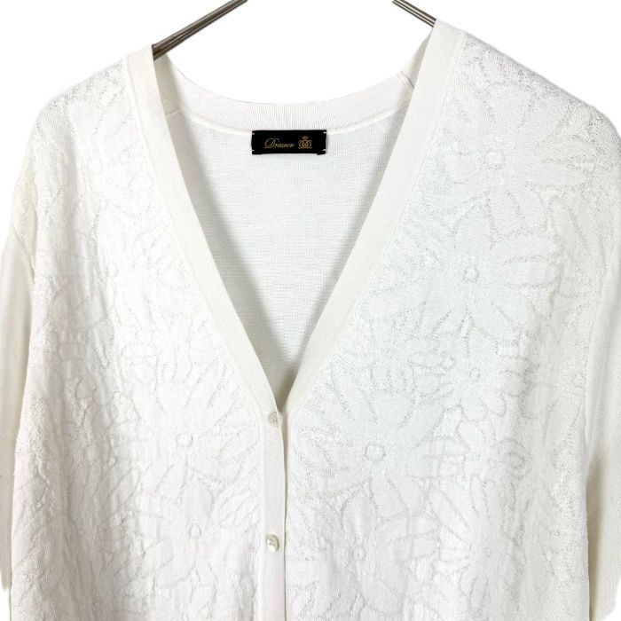 ホワイト系 Vネック