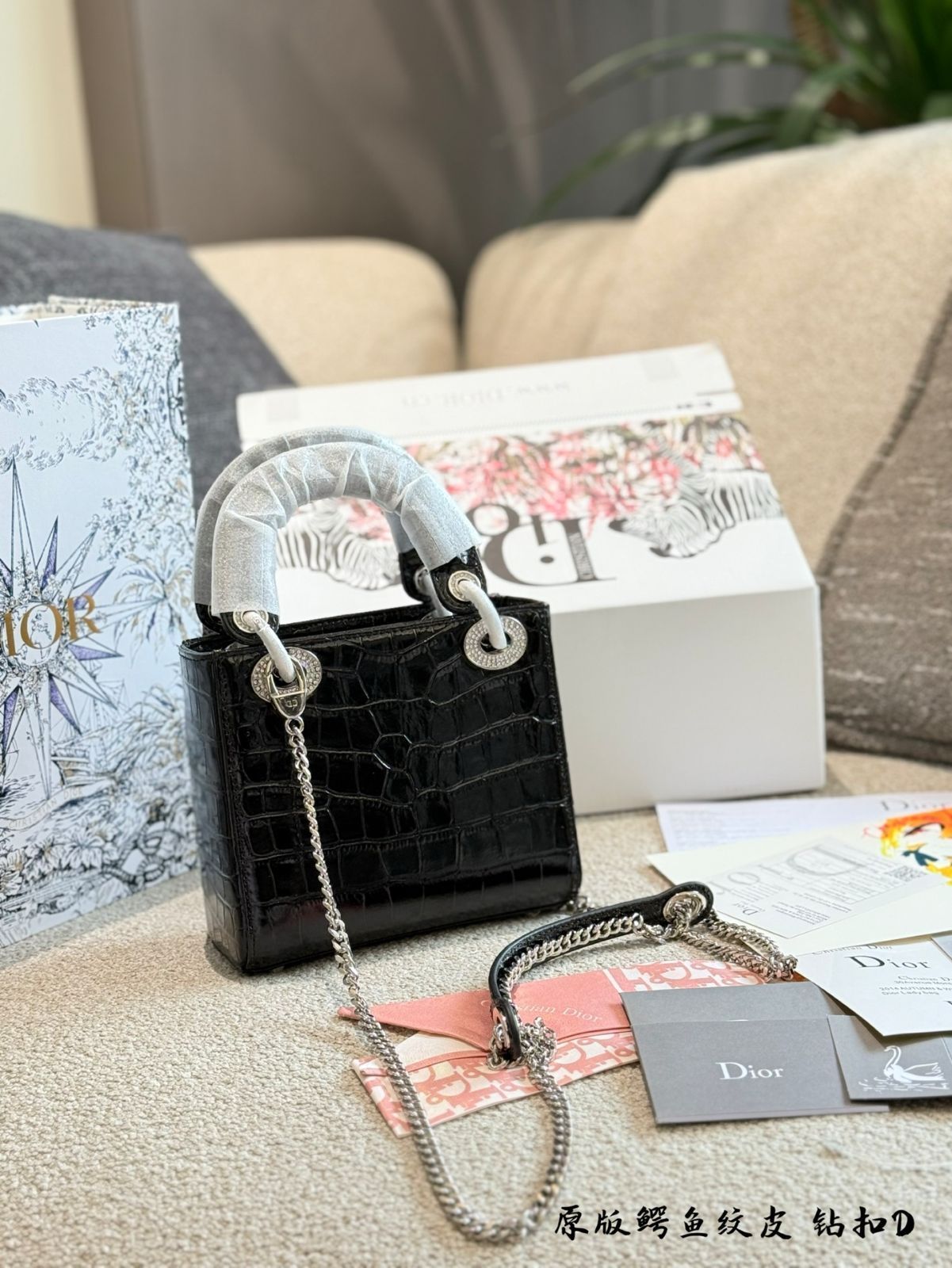 Dior☆バッグ レザー エンボス加工 ハンドバッグ ショルダー Lady Dior ディオール ハンドバッグ ショルダーバッグ レディ