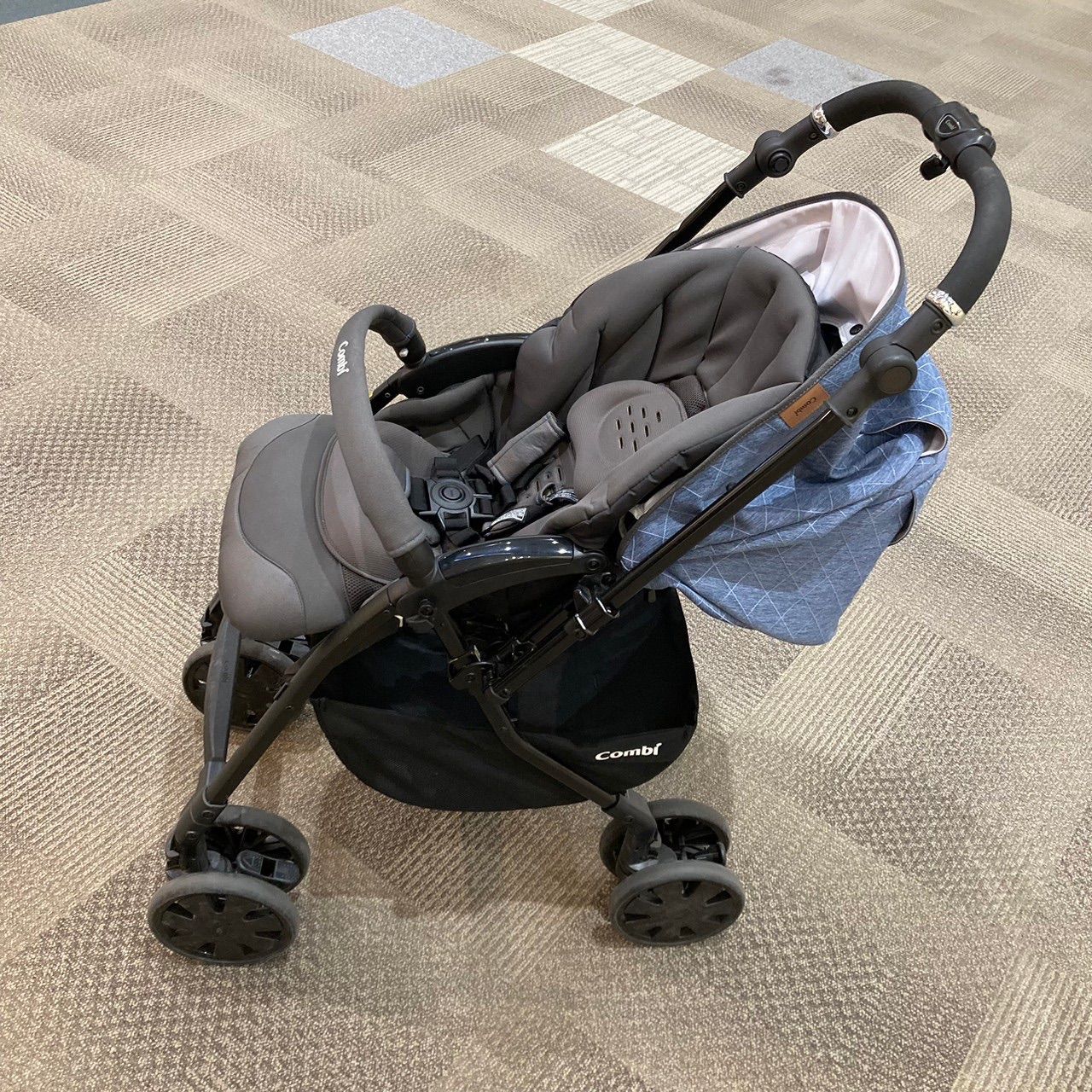 Combi ベビーカークロスゴー4キャスエッグショック 最高