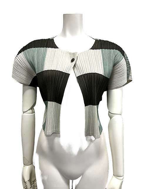 卍 PLEATS PLEASE ISSEY MIYAKE プリーツプリーズ トップス 半袖カーディガン サイズ3 ＿S19＿＿セルモアから ＿s-0224-r19