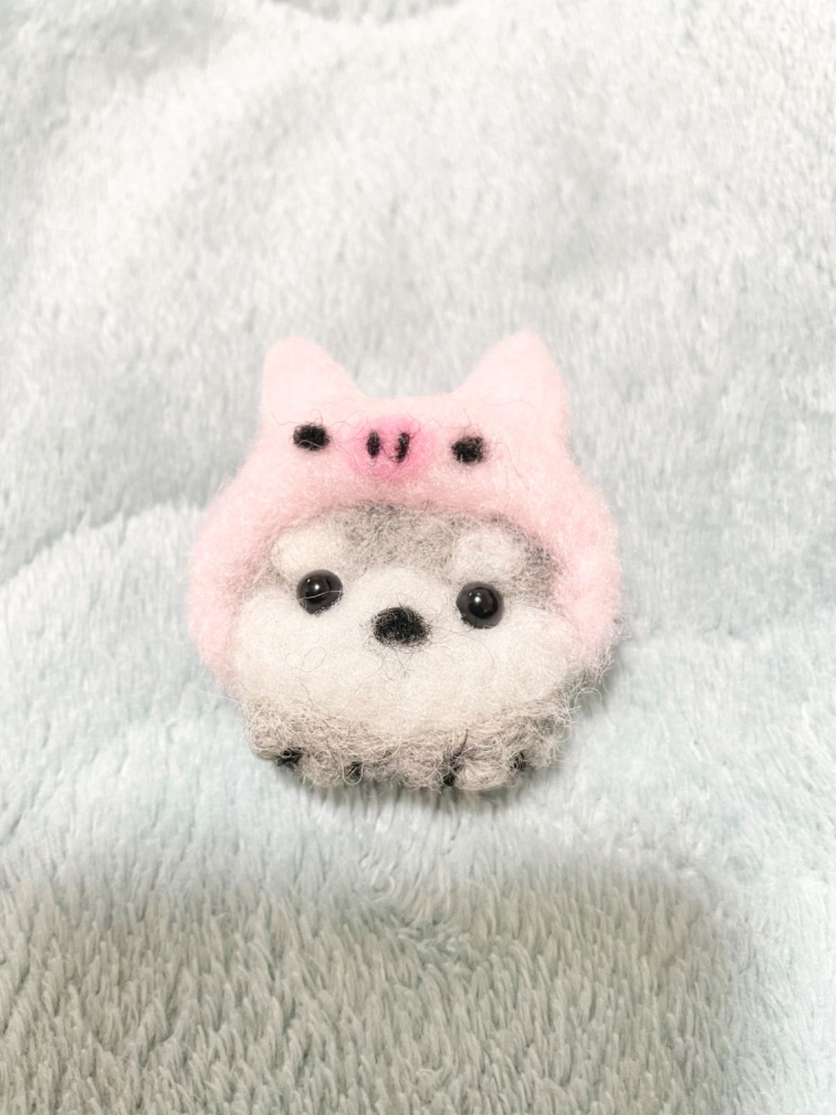 着ぐるみわんちゃんのブローチ　ヨークシャテリア