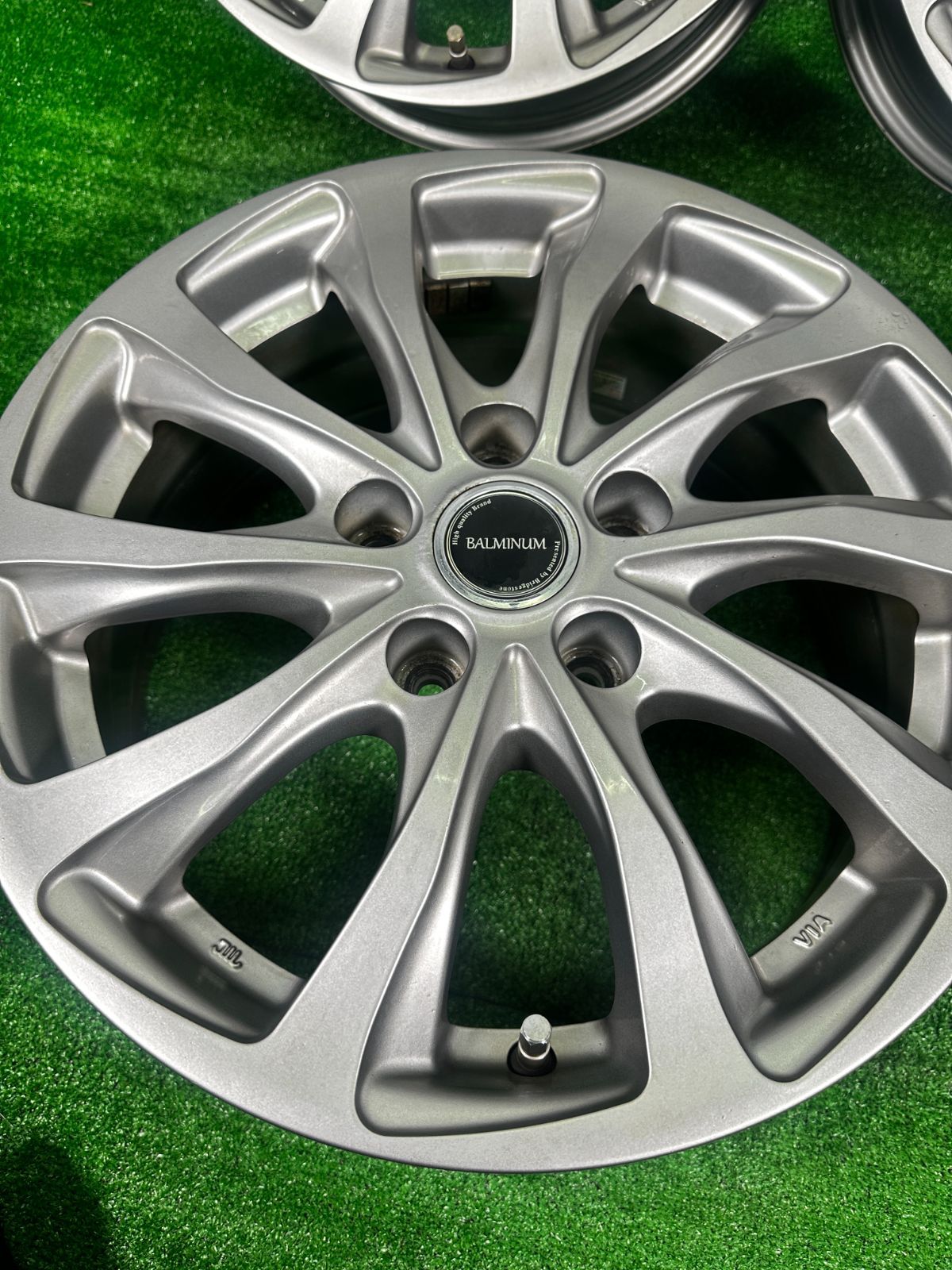 車 送料無料☆16x6.5J +38 4穴 PCD114.3 BALMINUM 4本 アルミホイール 