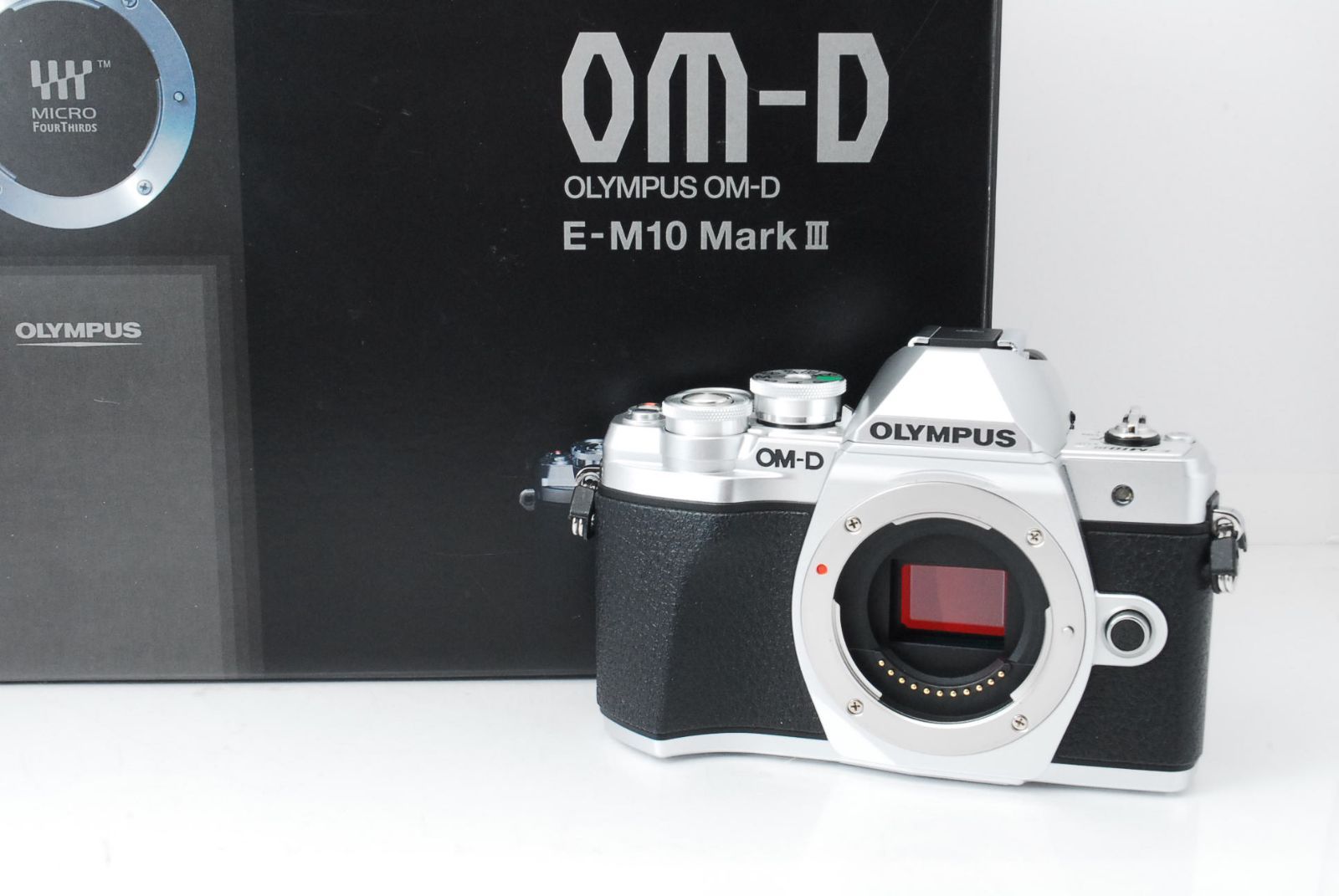 ❤️極美品✨ショット数1984回☆オリンパス OM-D E-M10 Mark