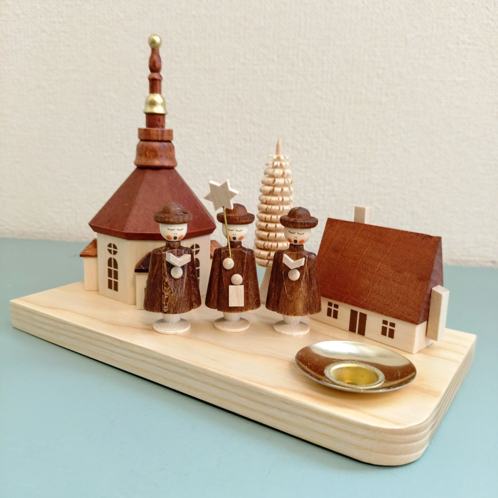 新品 ドイツ ザイフェン DREGENO 聖歌隊 教会 クリスマス 赤い聖歌隊と教会 クリスマスオーナメント ドイツ 木製