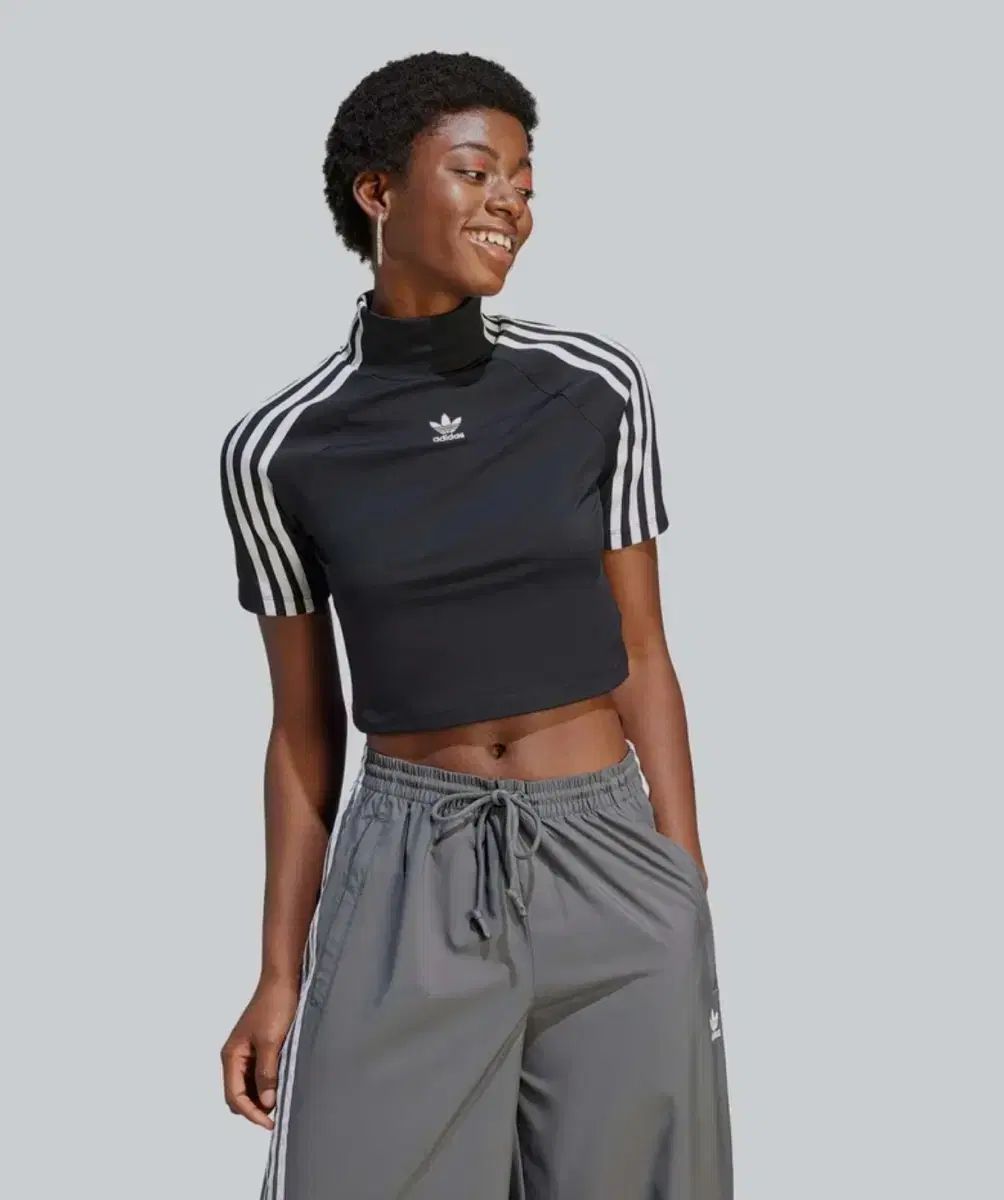 以下 adidas アディダス アディレニウム 半袖 トップス IV9323