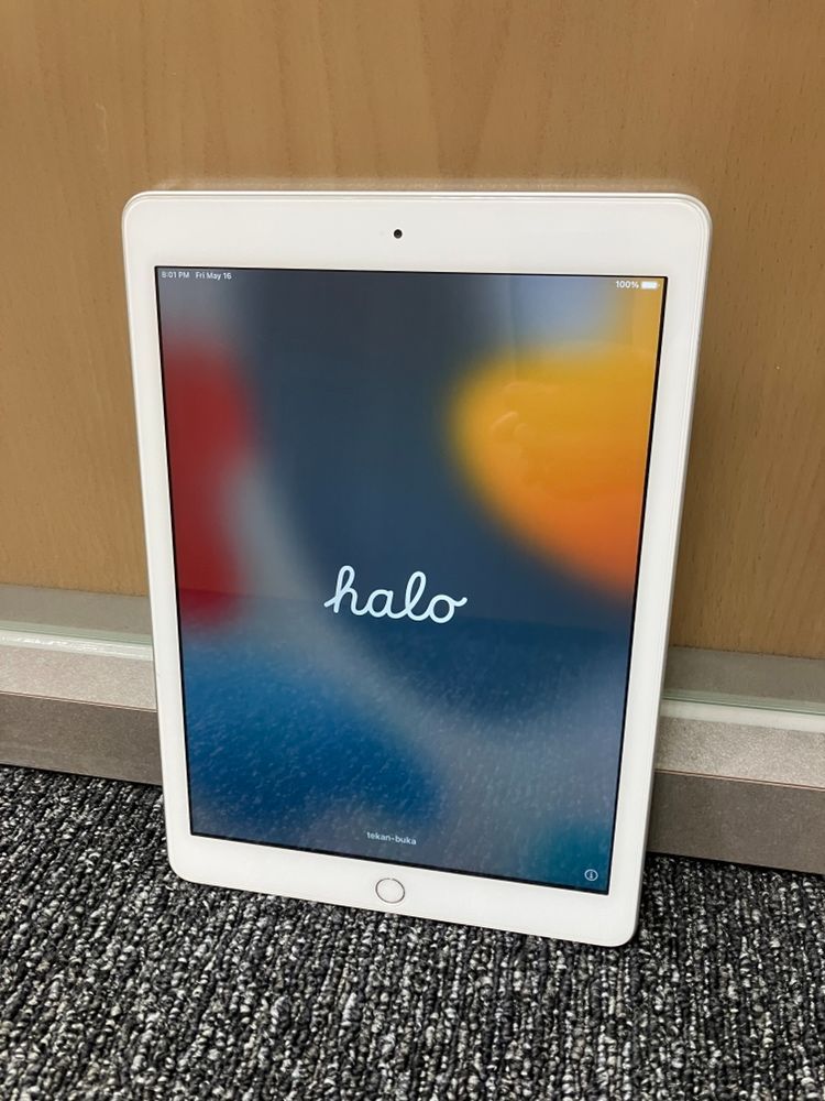 EL5 Apple A1822 iPad5 シルバー iPad 本体 第5世代 タブレット 9.7インチ Wi-Fiモデル 32GB MK9887