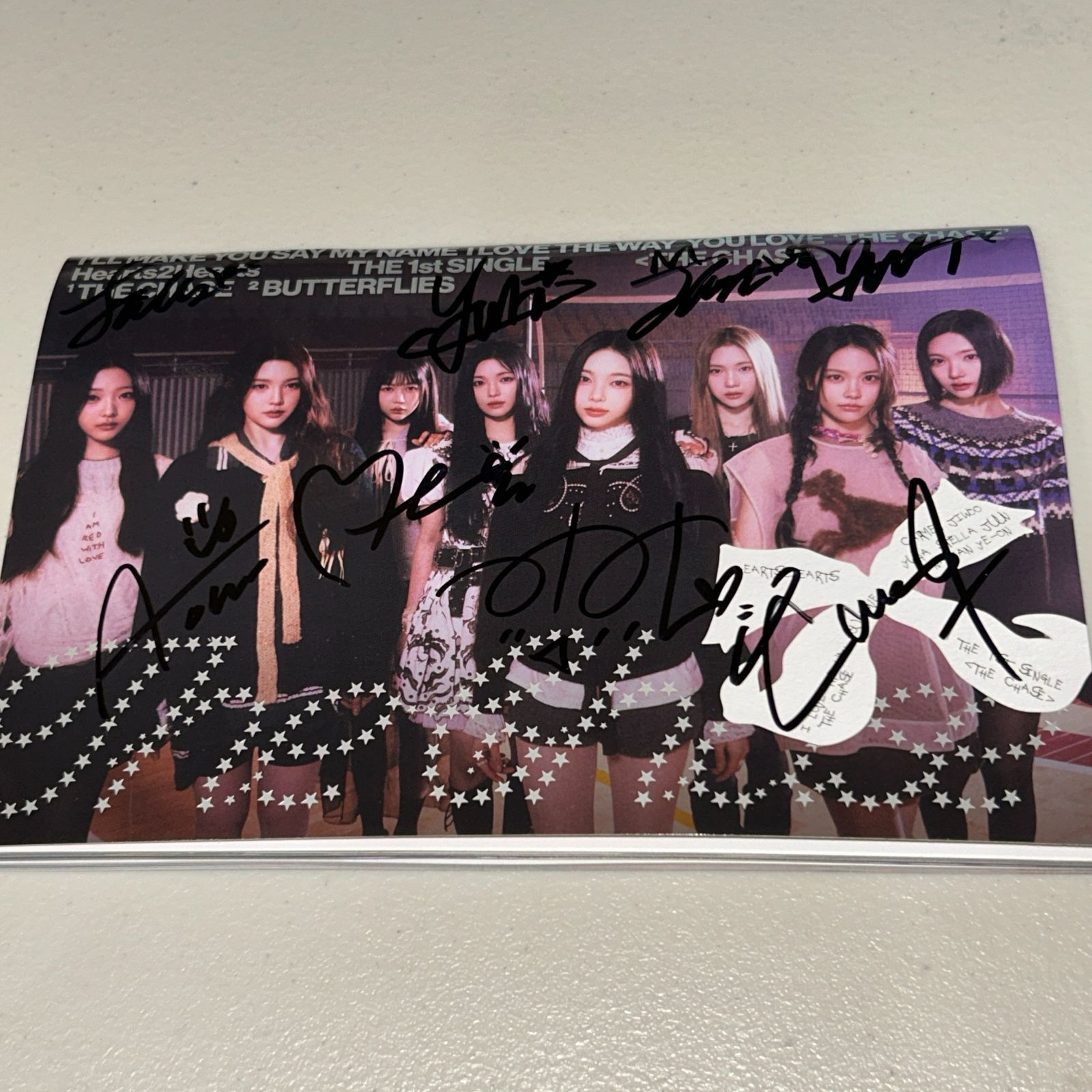 Hearts2Hearts 直筆サイン「The Chase」Photobook ver. - メルカリ