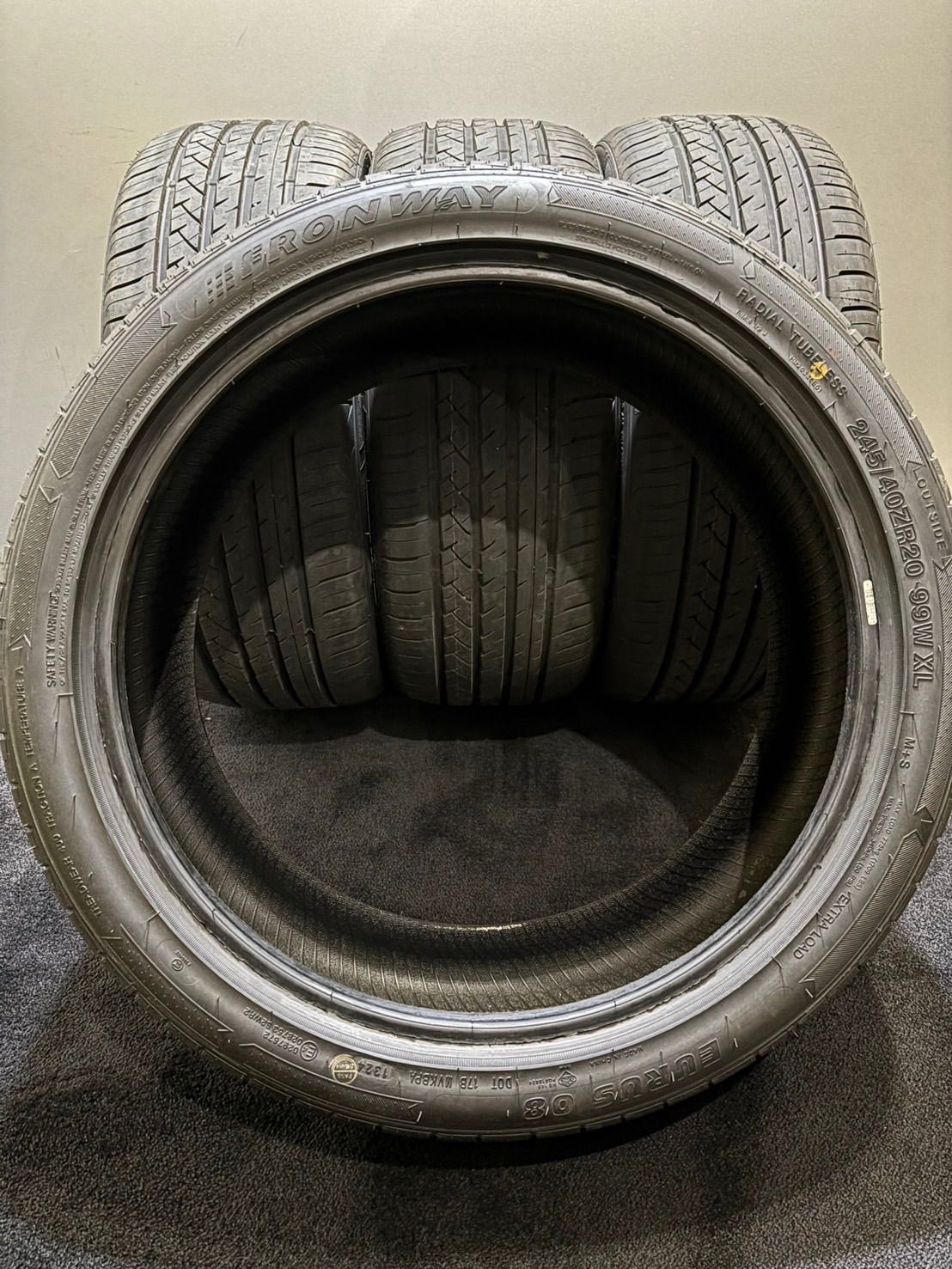 245|40ZR20