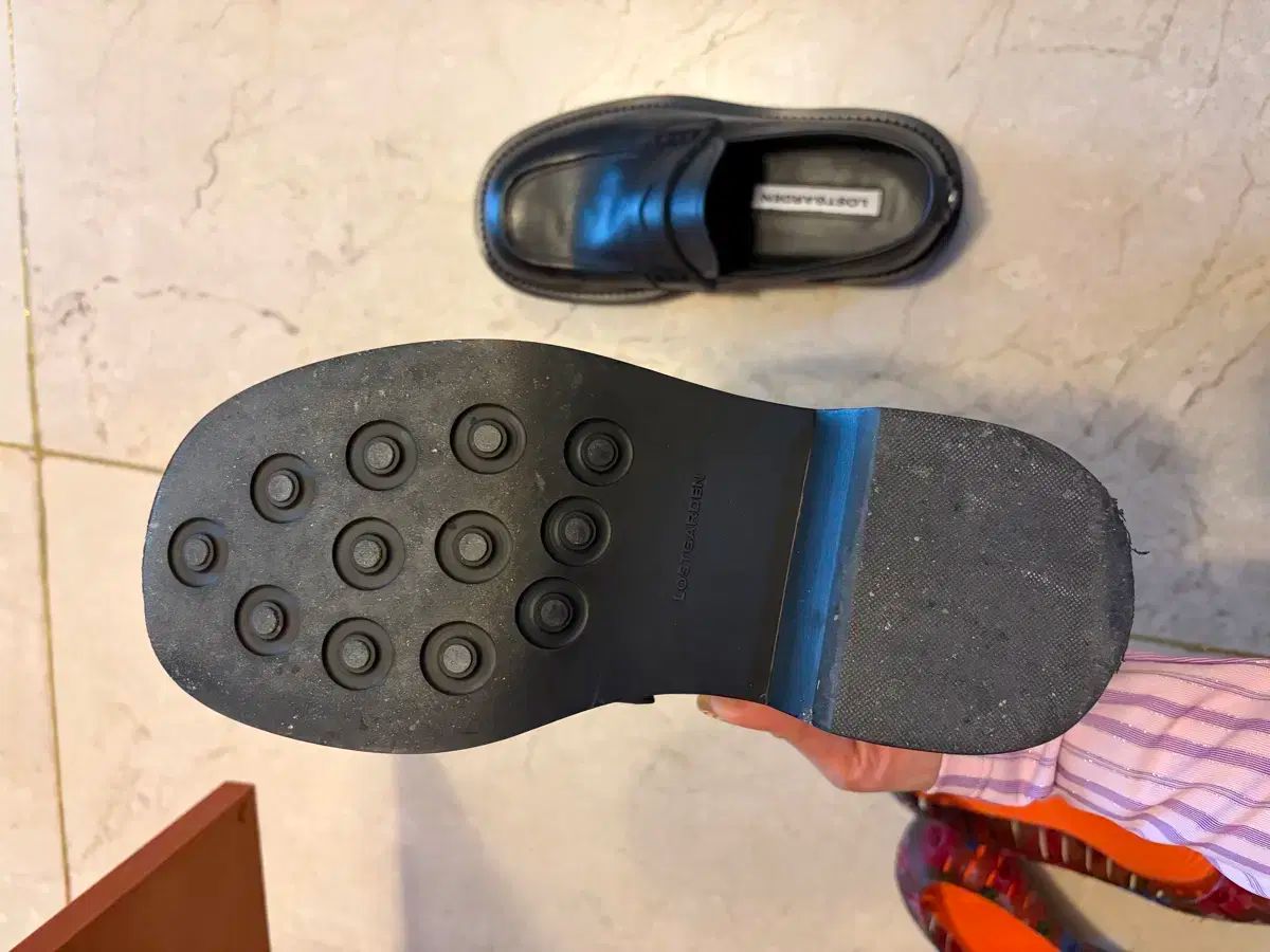 チャンキーヒールウォーカー プラットフォームローファー