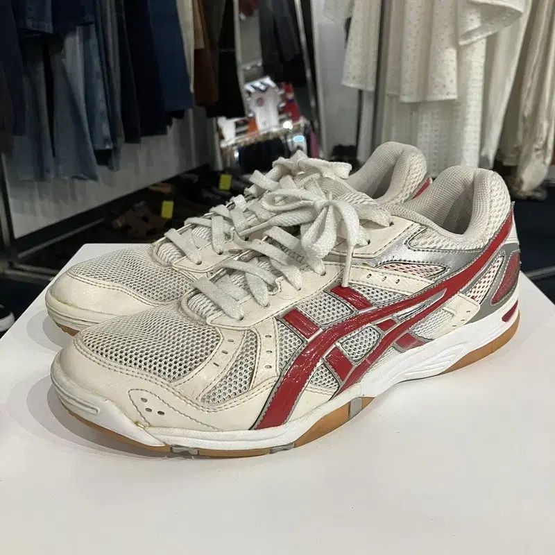 【雷市場（ポンジャン）商品韓国直送】265mm Asics(アシックス) ロッテ リブレ FL5 インド化 バドミントンシューズ