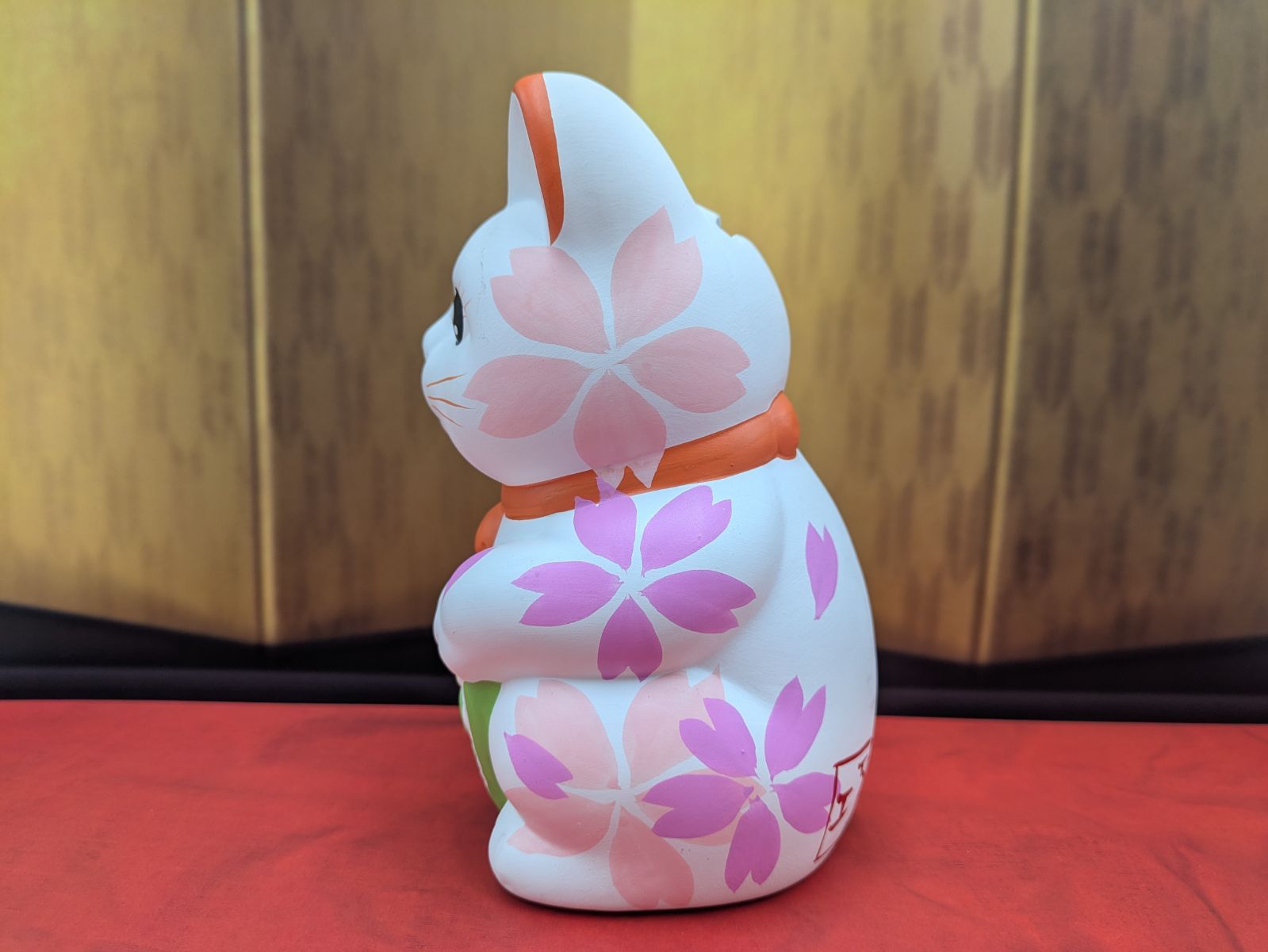 023未使用 招き猫 両手上げ 昭和レトロ 陶器製 高22cm 商売繁盛・金運