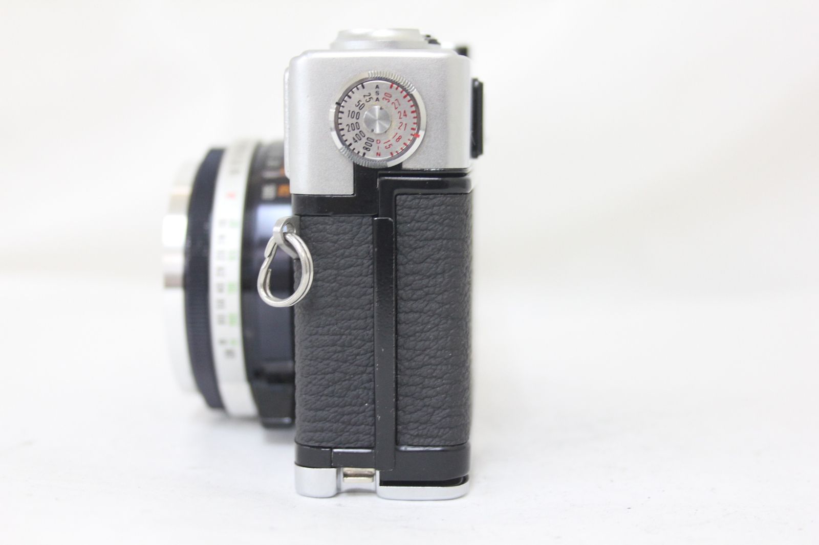42mm F1.7