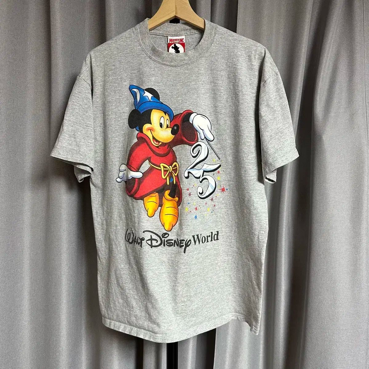 USA】ヴィンテージ90sDisneyディズニーTシャツJerry Leigh