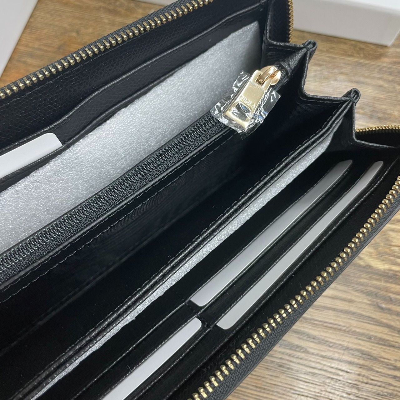 新品未使用】FURLA 長財布 財布 黒 ブラック 約19cm - メルカリ