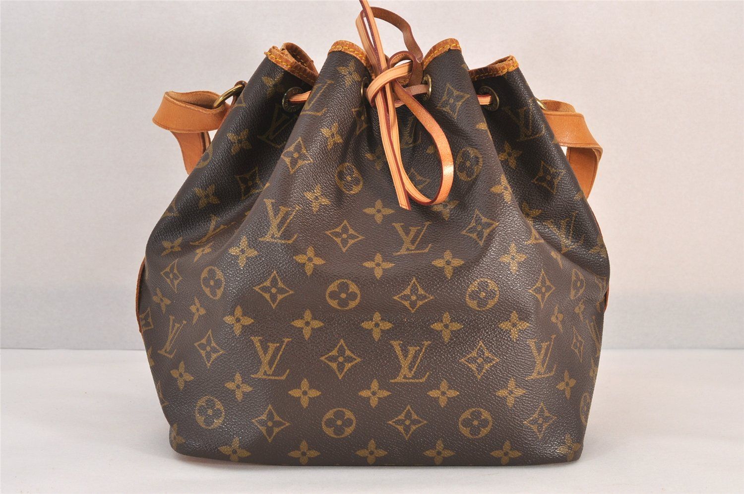 LOUIS VUITTON ルイヴィトン モノグラム プチ ノエ M42226