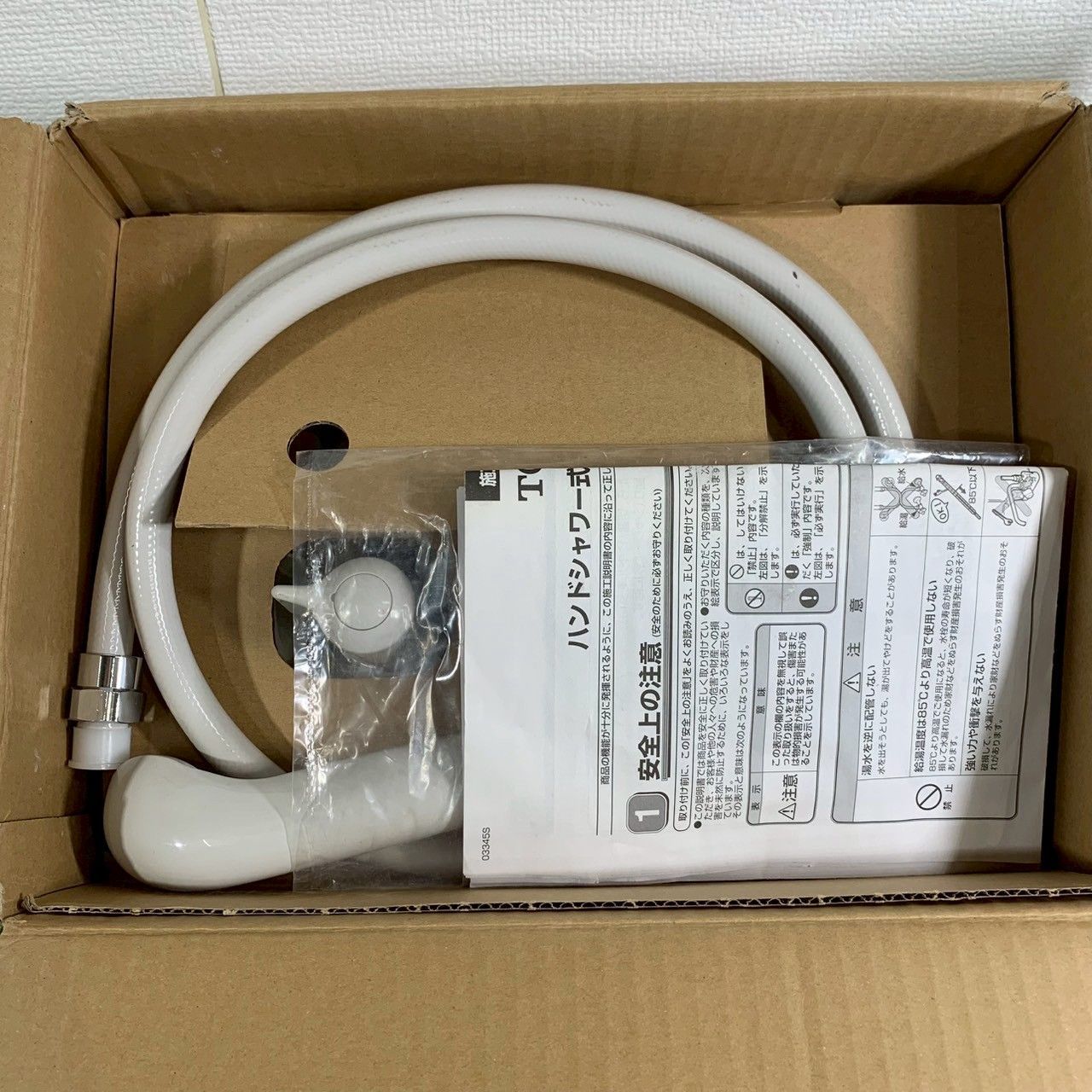 続々入荷中！ 開封品 TOTO トウトウ TMS26C 浴室用水栓 台付き 2ハンドル混合水栓 スプレー D1880 デザインセンス