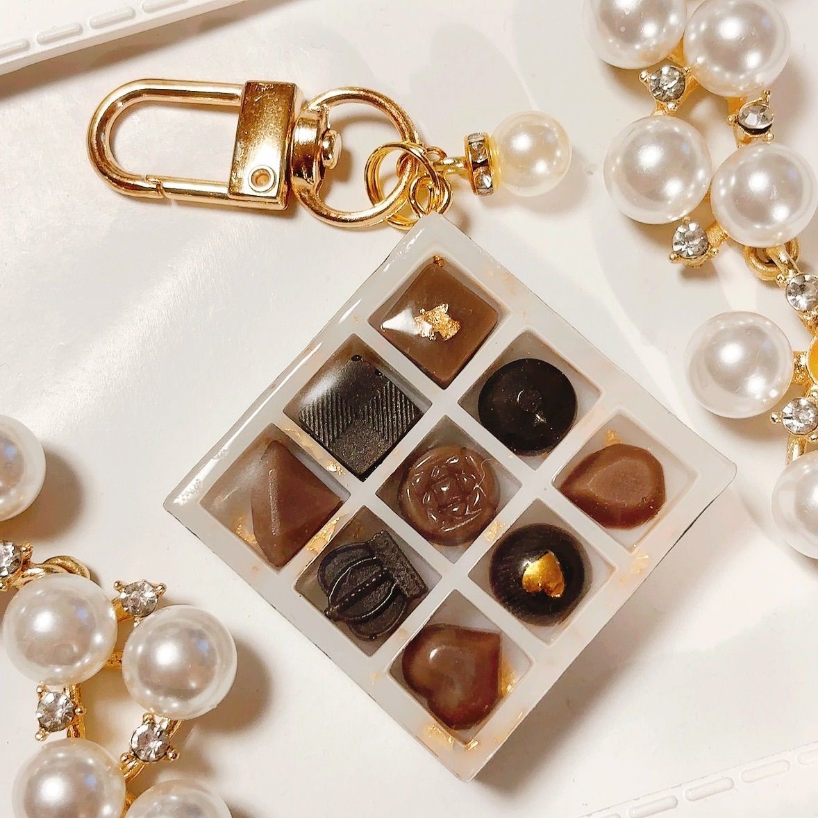 バレンタインチョコレート◇ホワイト 白 金箔 シャカシャカ