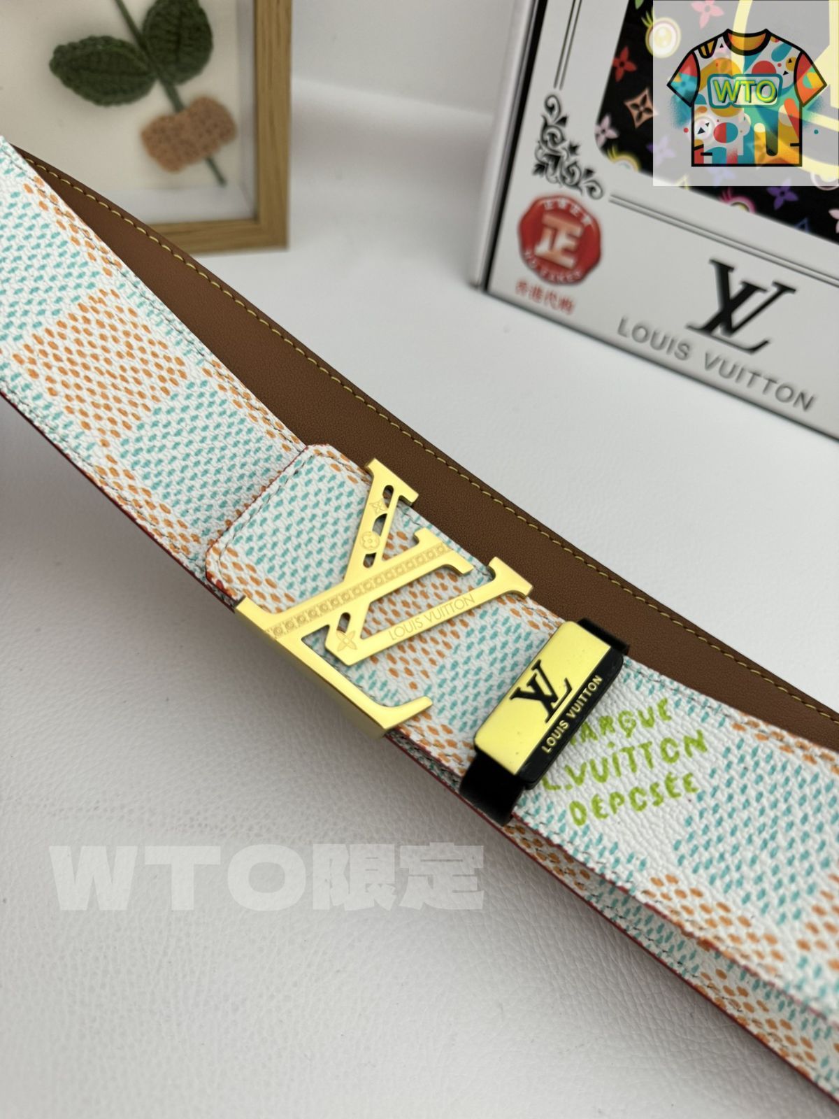 朴さん専☆꒡̈⃝ ♡⃛LOUIS VUITTON♡⃛ ベルト 110cm 今日WTO】LOUIS VUITTON Double-sided ライチ柄 レザーベルト-1
