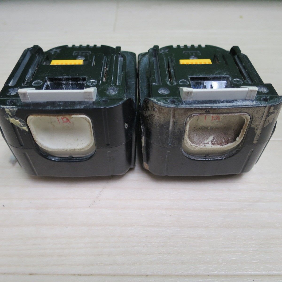 バッテリー BL1430