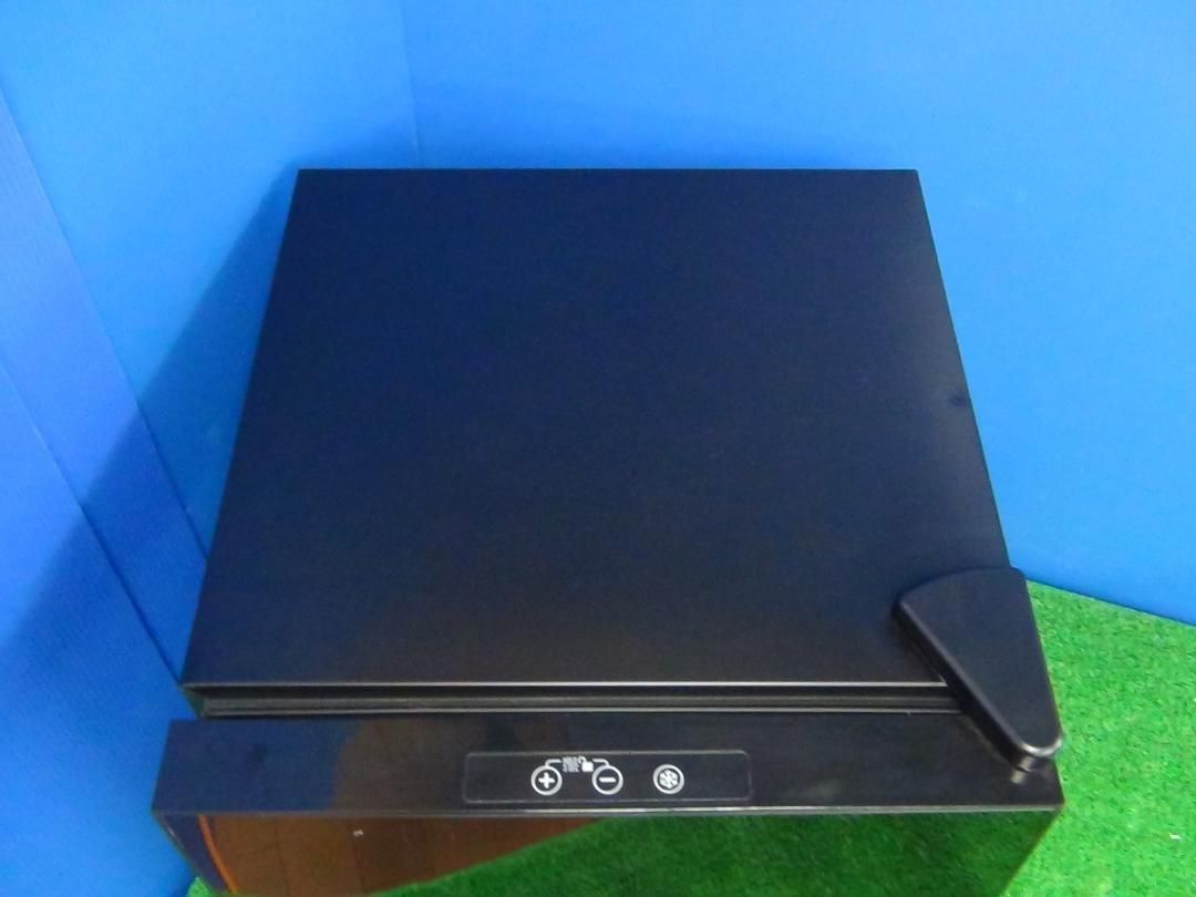 M826 ミニ冷凍庫 ブラック 小型 家庭用 32L 温度表示 送料無料 保証付 2510 WWW_KANDAIZUMI_COM