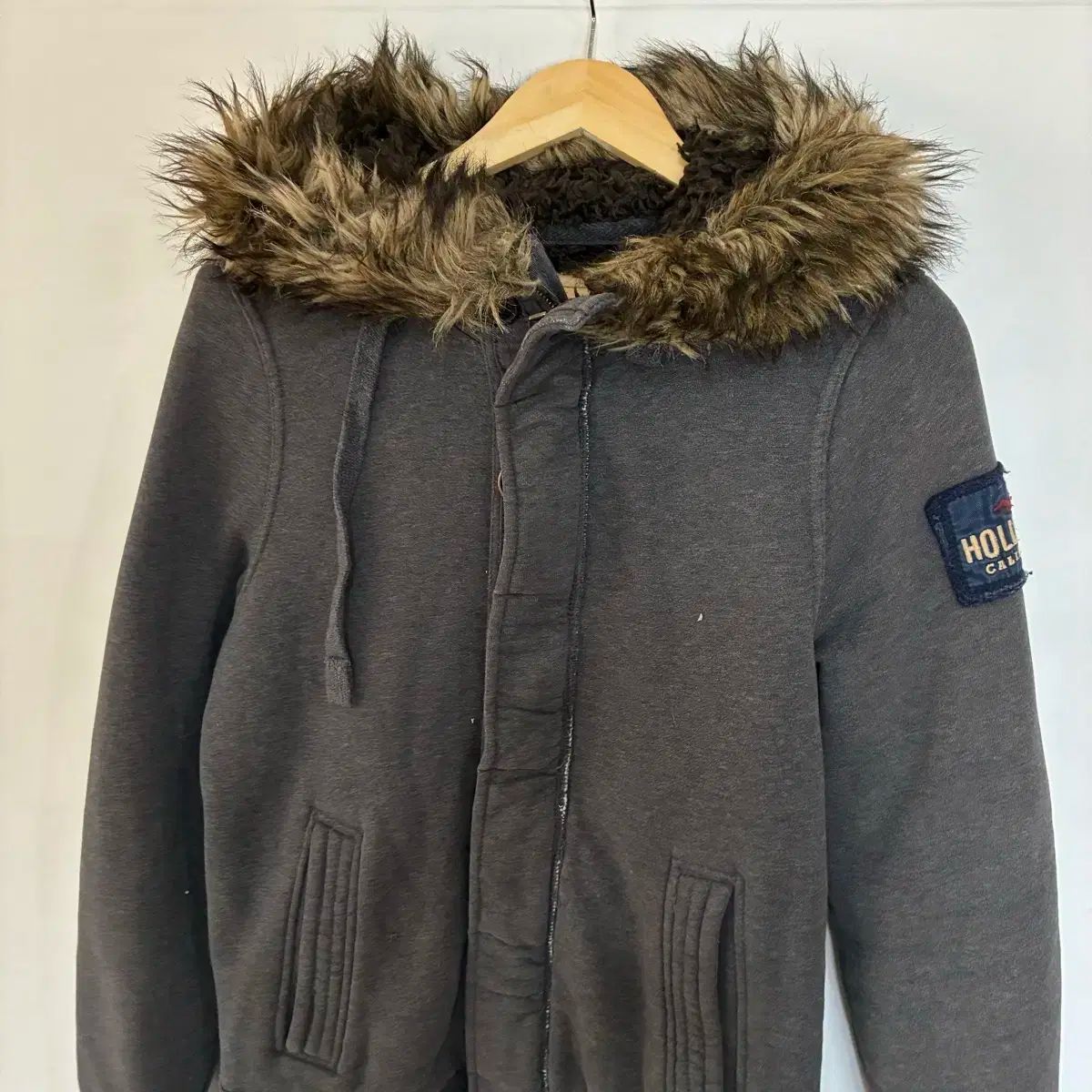 940 Abercrombie(アバクロンビー) ファー ジップアップパーカー