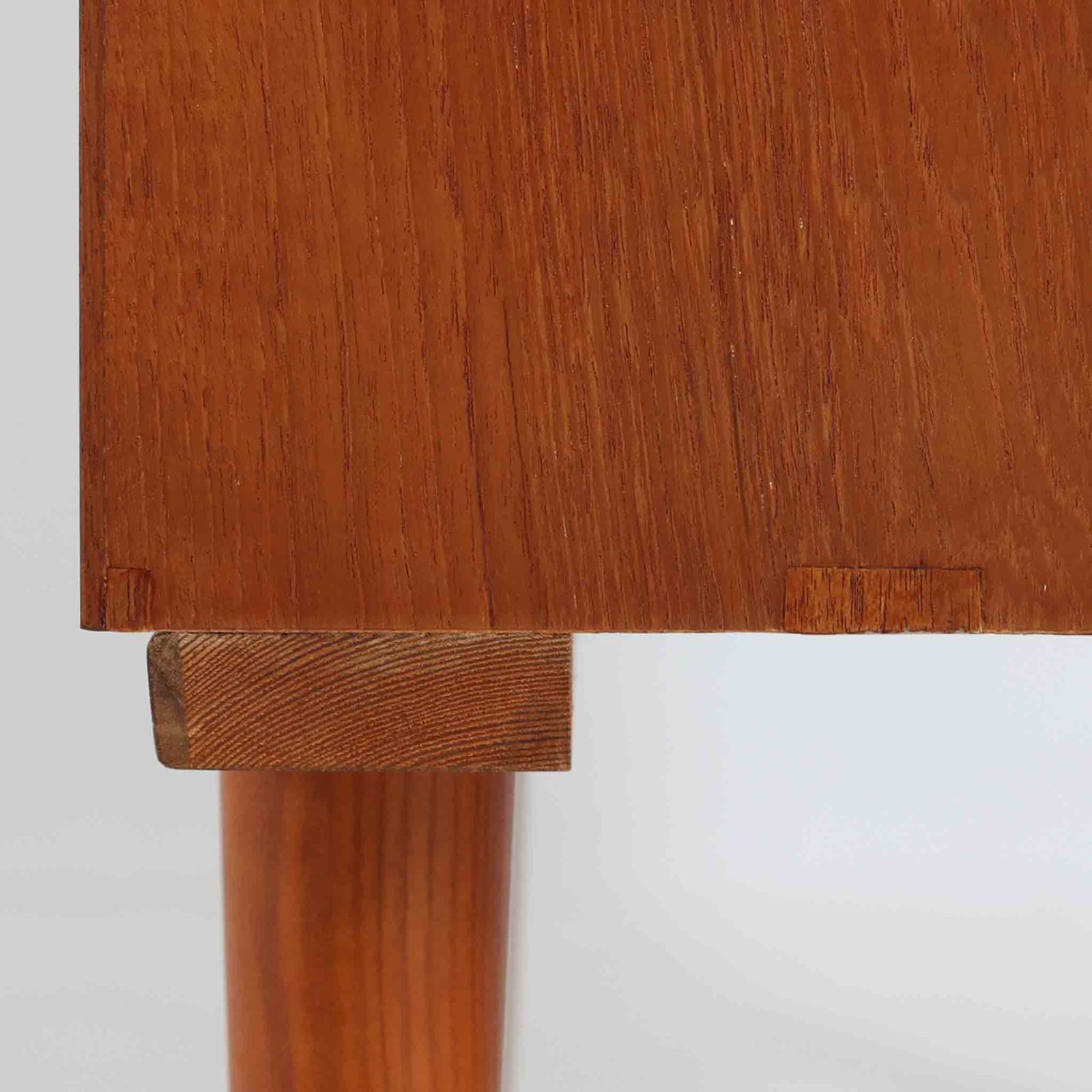 北欧インテリア シェルフ