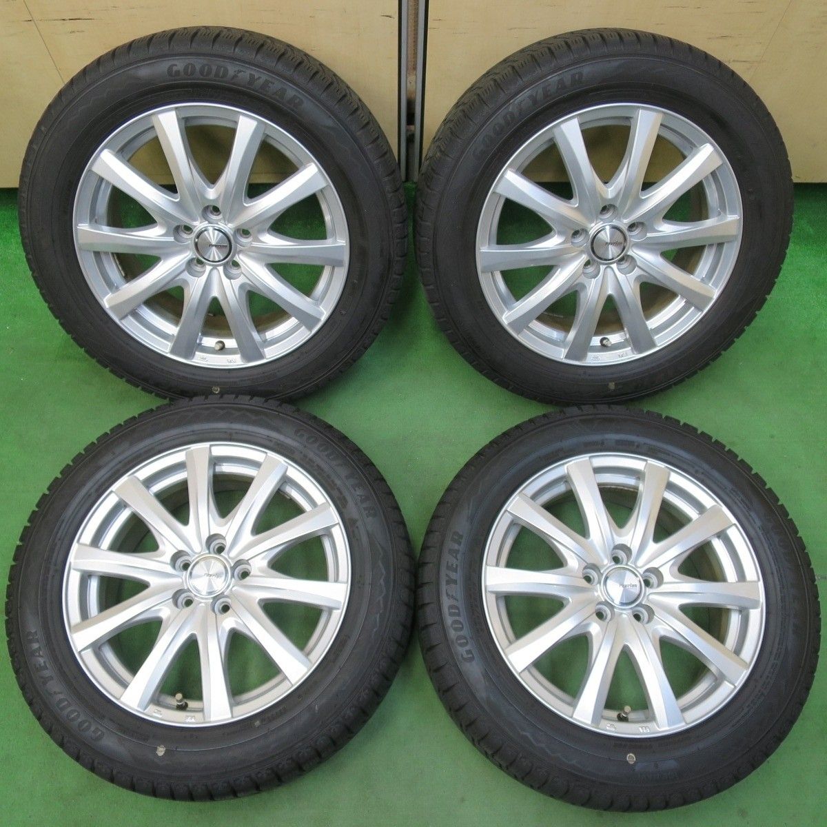 超バリ溝 21年製 205/55R16 スタッドレス PCD100/5H バリ溝！21年！キレイ！9分☆インプレッサ 等 205/55R16