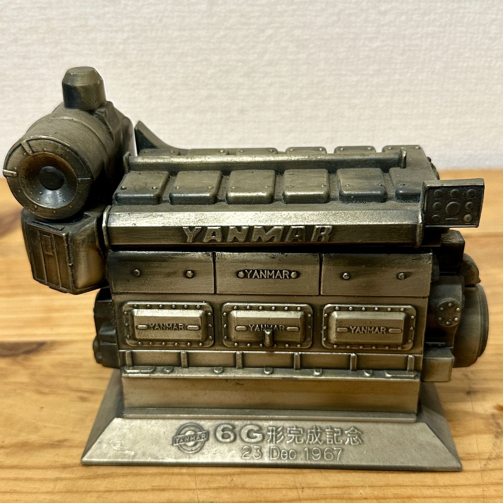 ★入手困難★YANMAR 6G形完成記念 23.Dec.1967 希少】YANMAR 6G形成完成記念 23.Dec.1967 エンジン模型 - メルカリ
