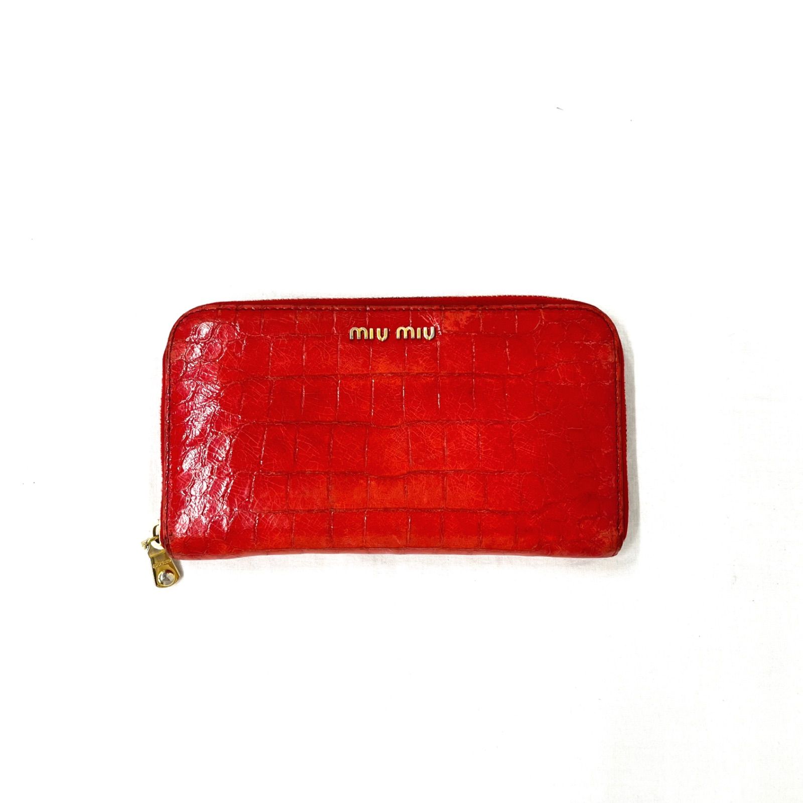 miu miu レッド キルティング 長財布　箱付き miumiu 財布 長財布 財布 赤色 レッド 箱つき ウォレット