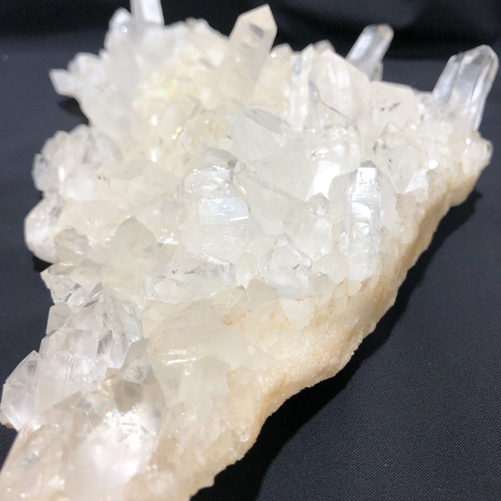 アーカンソー産 水晶クラスター - メルカリ