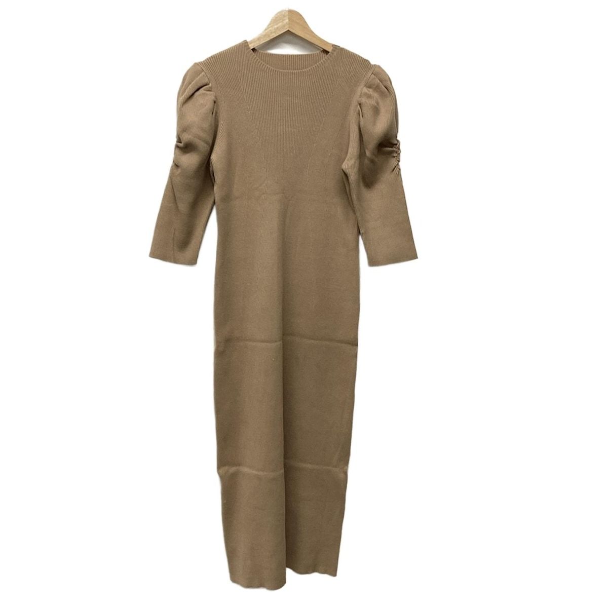 - ライトブラウン