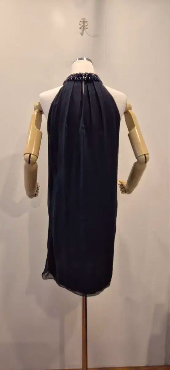 サイズ キュービックネックライン