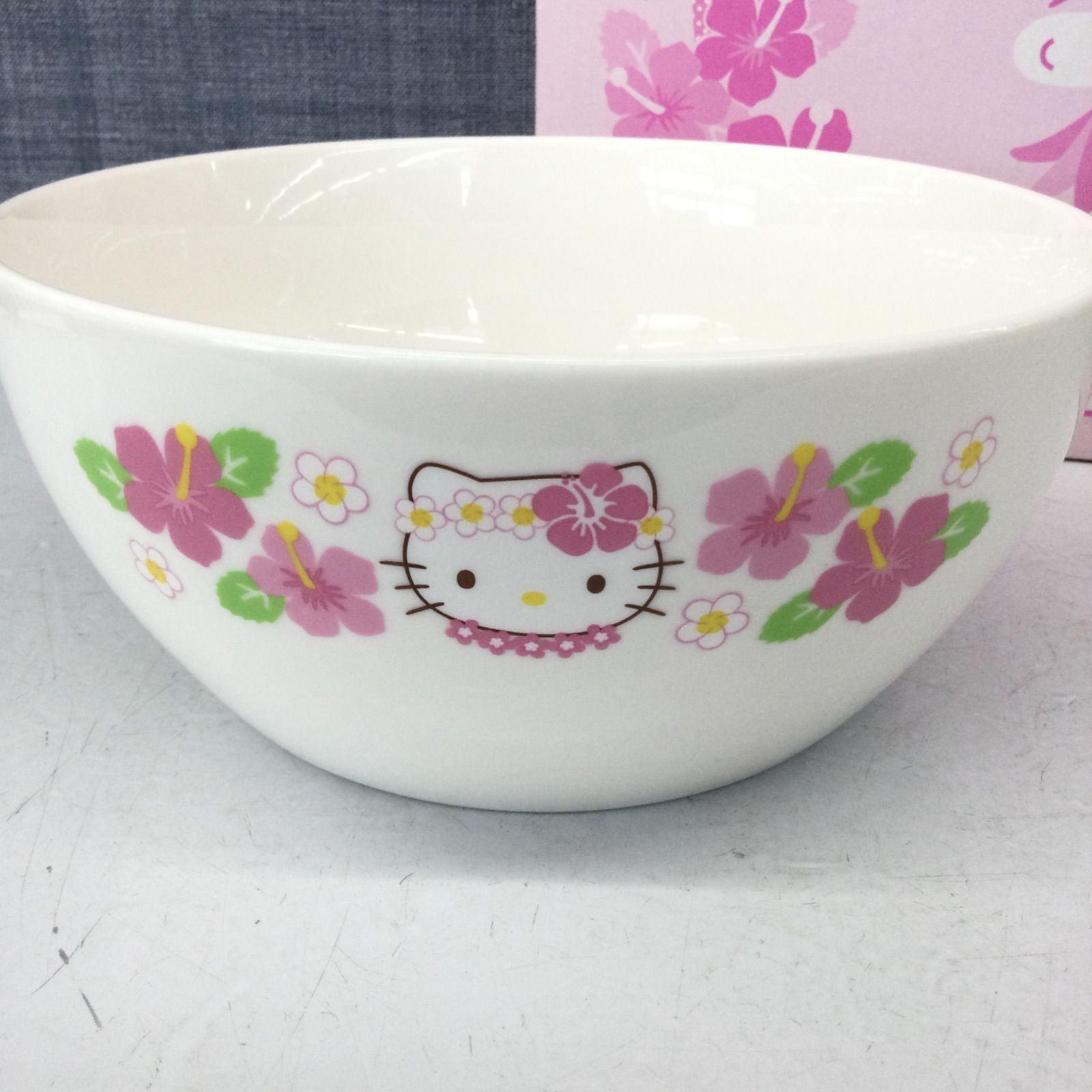 Sanrio サンリオ ハローキティ ハワイ サラダボウル 陶磁器 ホワイト き