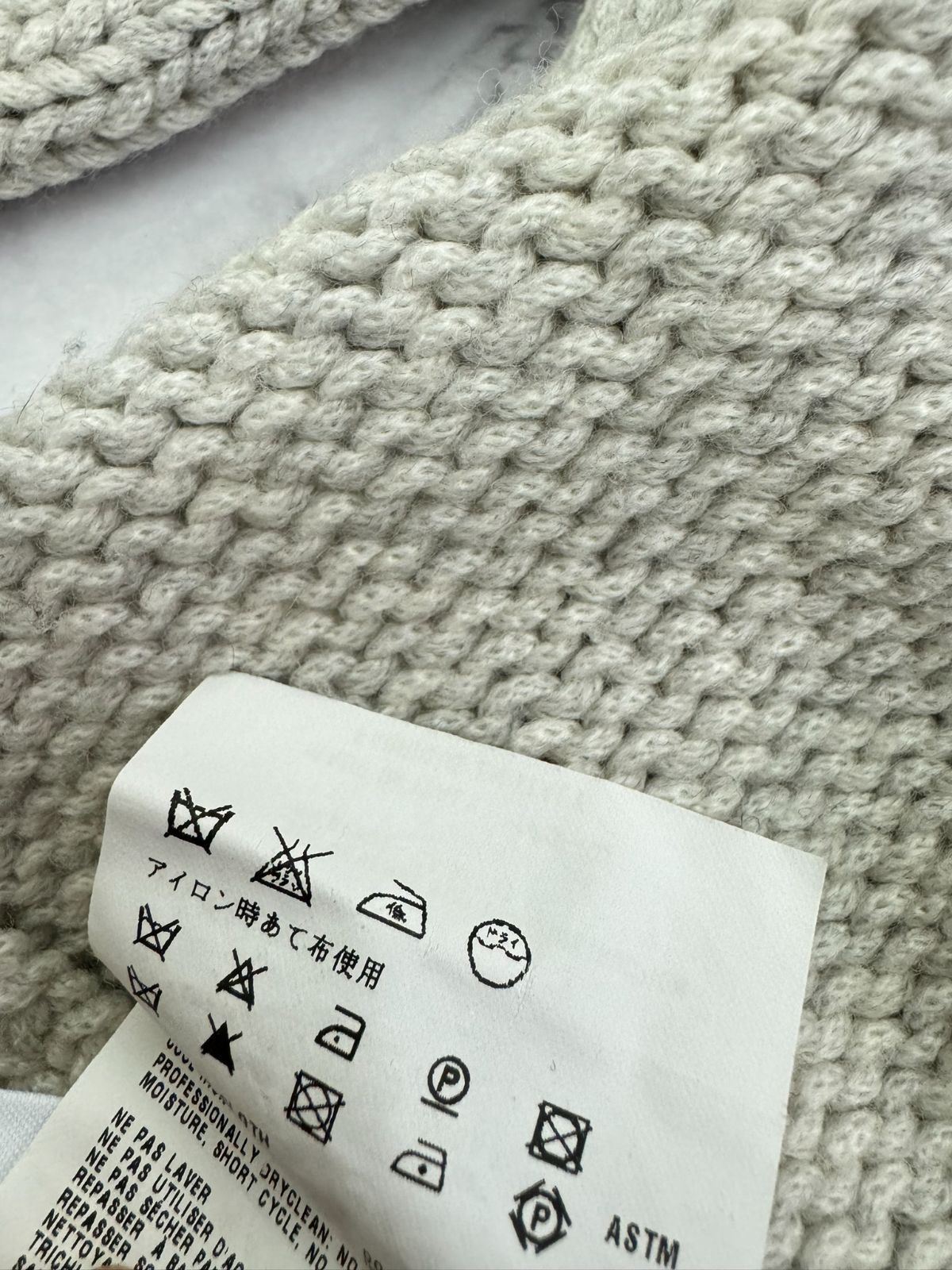 MIUMIU ミュウミュウ オフショルダー ざっくり編み ニット トップス