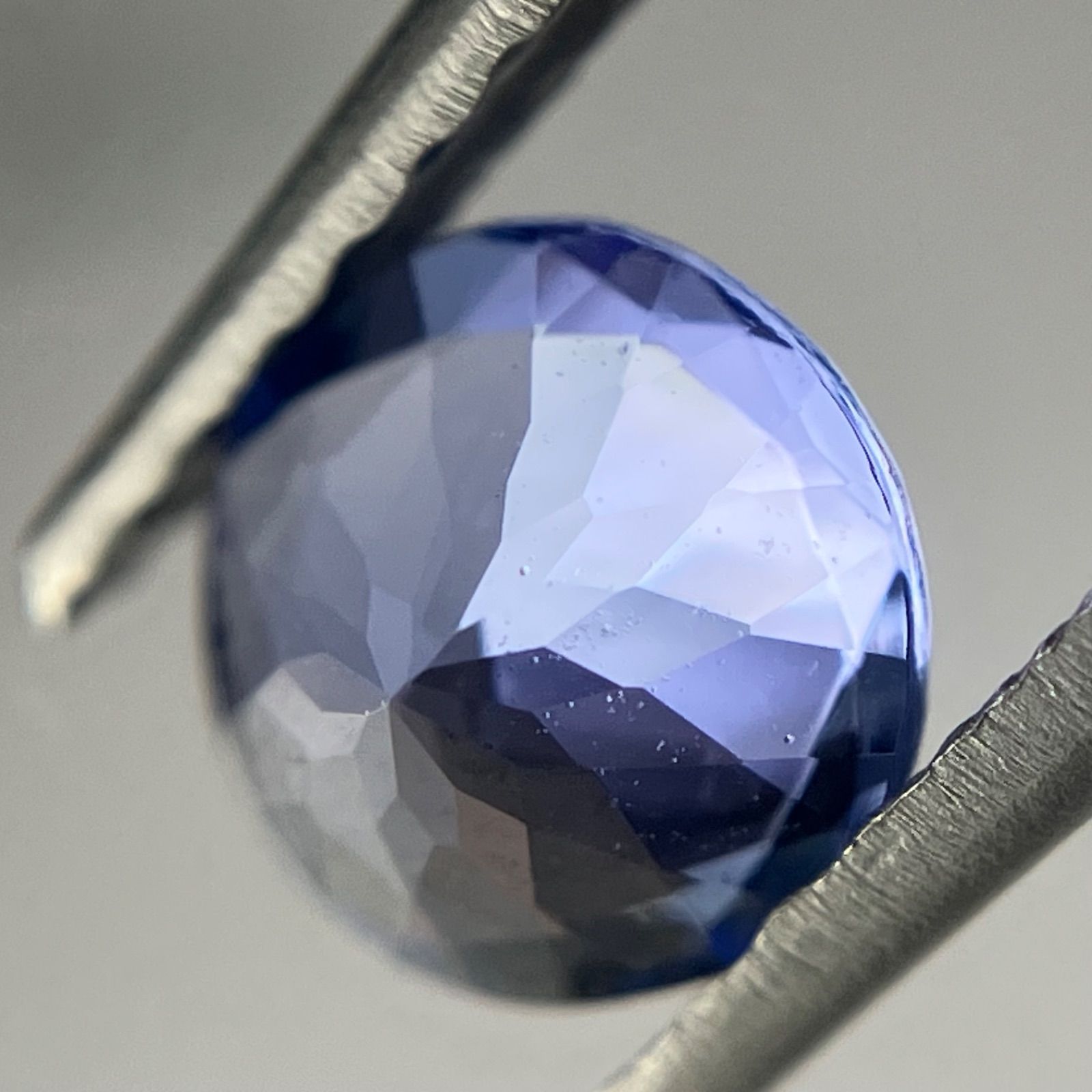 鑑別書付き】天然ゾイサイト タンザナイト ルース 0.525ct 5.2mm 