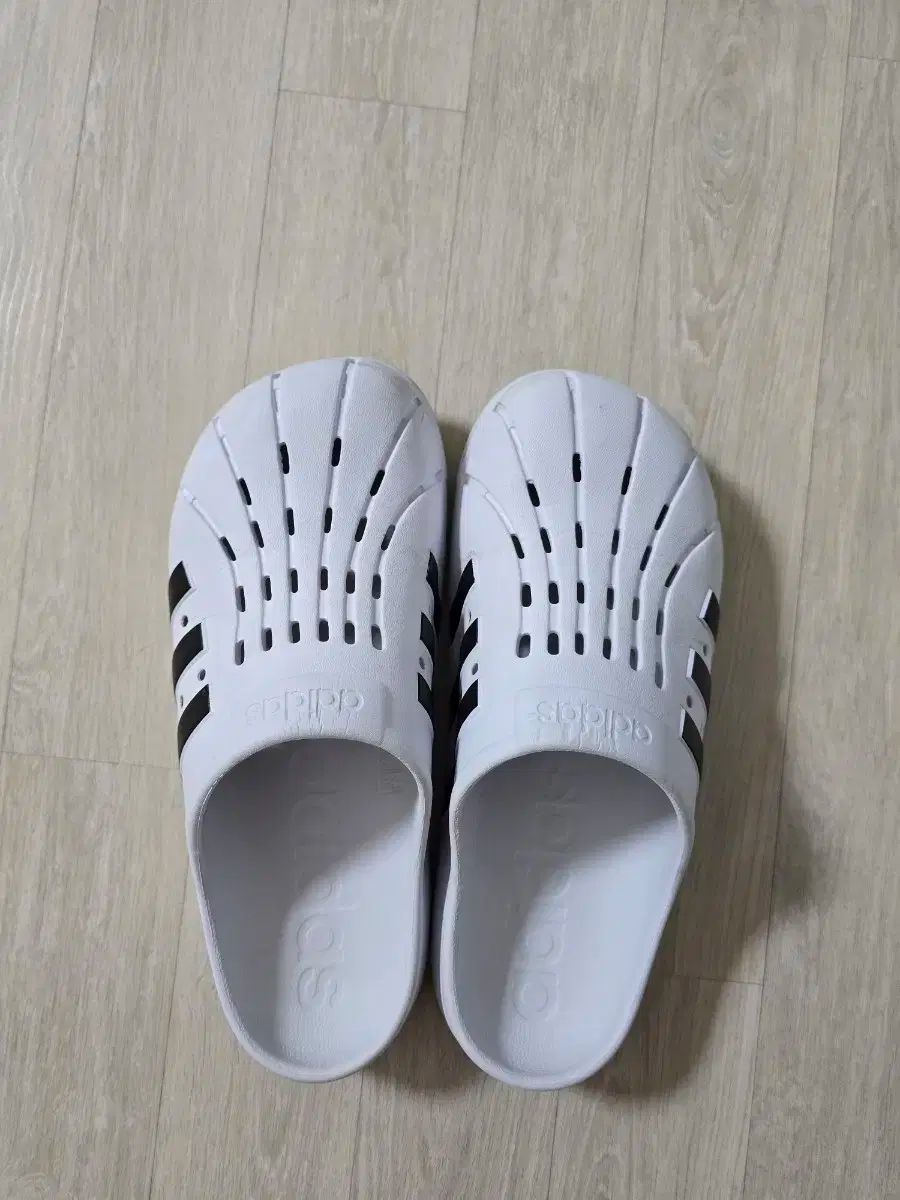 adidas(アディダス) アディレッタ klogg(クロッグ) 295 出品