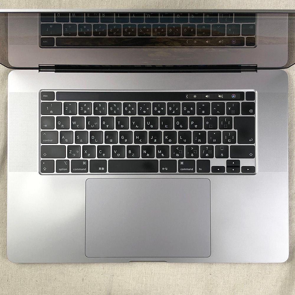MacBook Pro 16