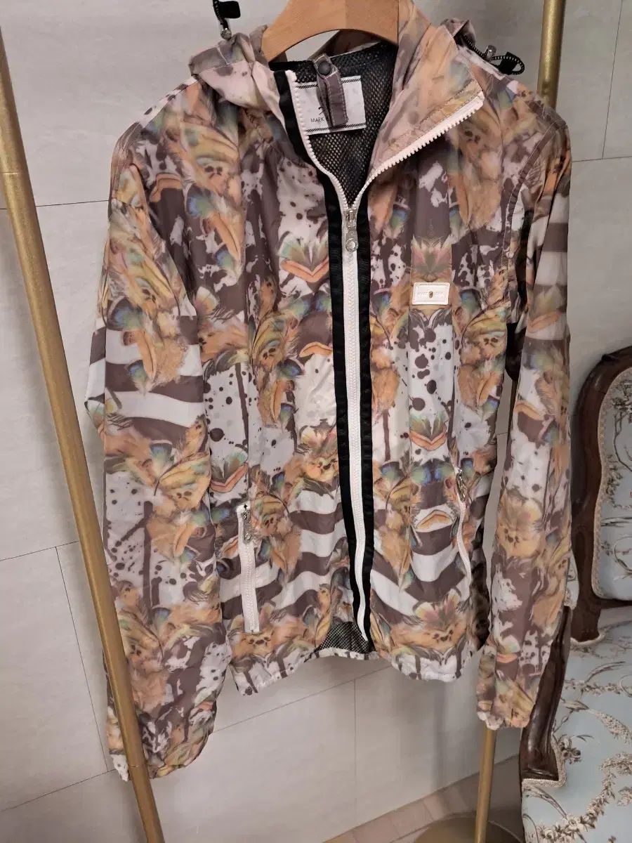 MARK - LONA マークアンドロナ 女性用ウインドブレーカー