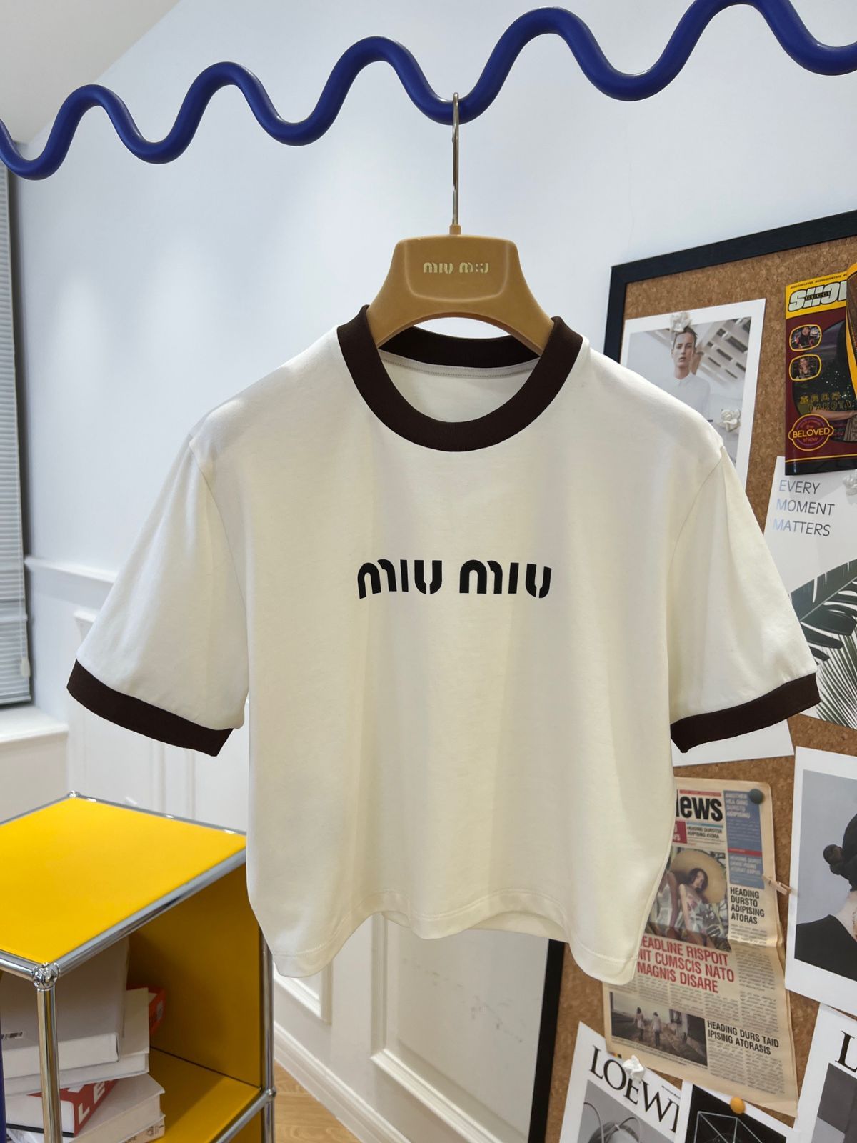 新品 ❤ miumiu ショート丈半袖Tシャツ  ホワイト 並行輸入品