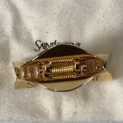 人気アイテムお得に購入！ ♥ SAINT LAURENT バンスクリップ サンローラン ヘアクリップ