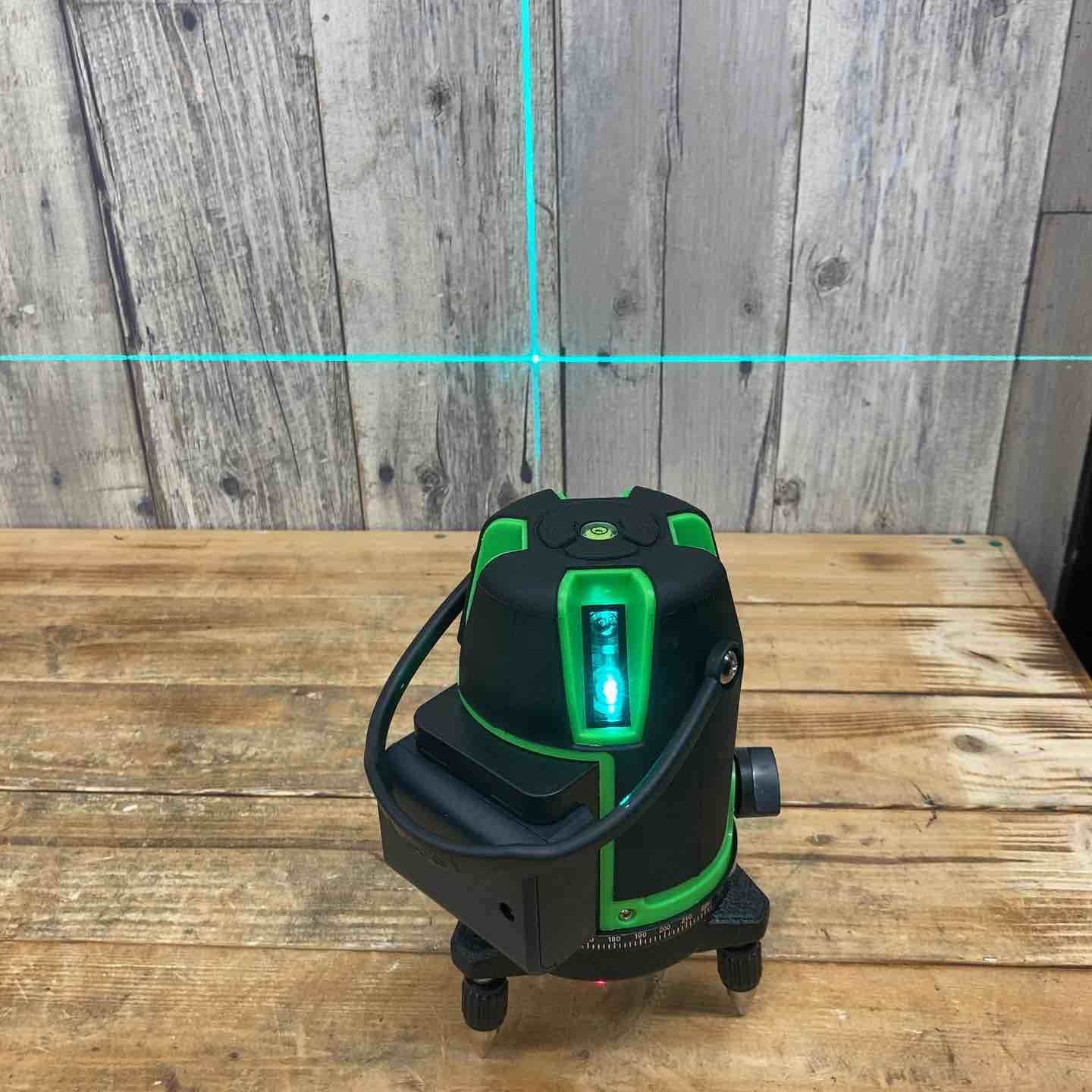 型式不明 レーザー墨出し器