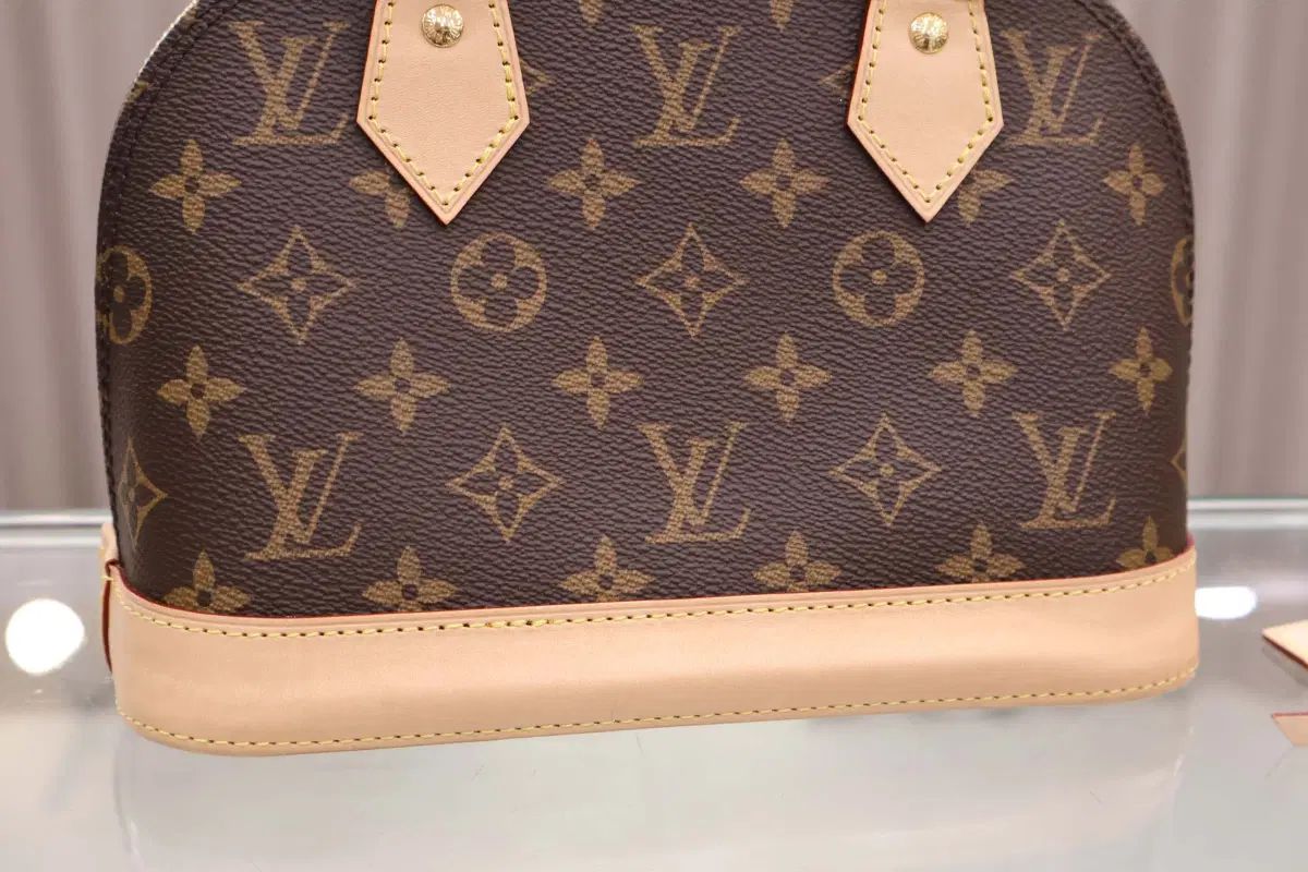Louis Vuitton(ルイヴィトン) アルマ BB トートバッグ