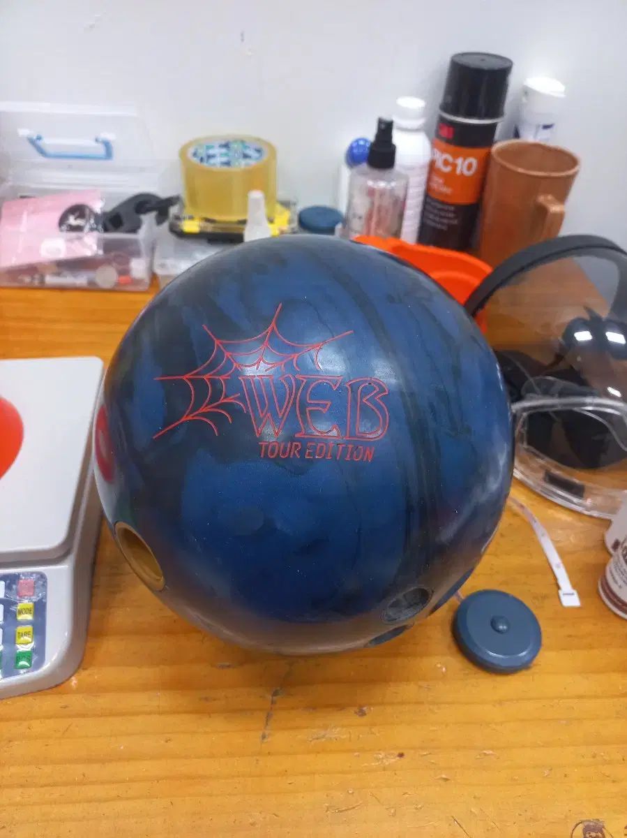 ボーリングボール 15p ウェブ ツアーエディション