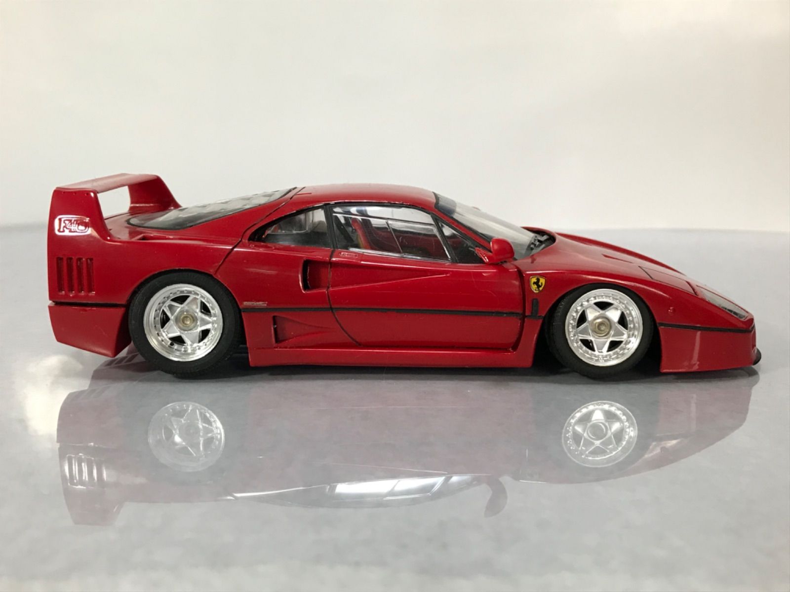 フェラーリF40 タミヤ1/24フルディスプレイキットの完成品