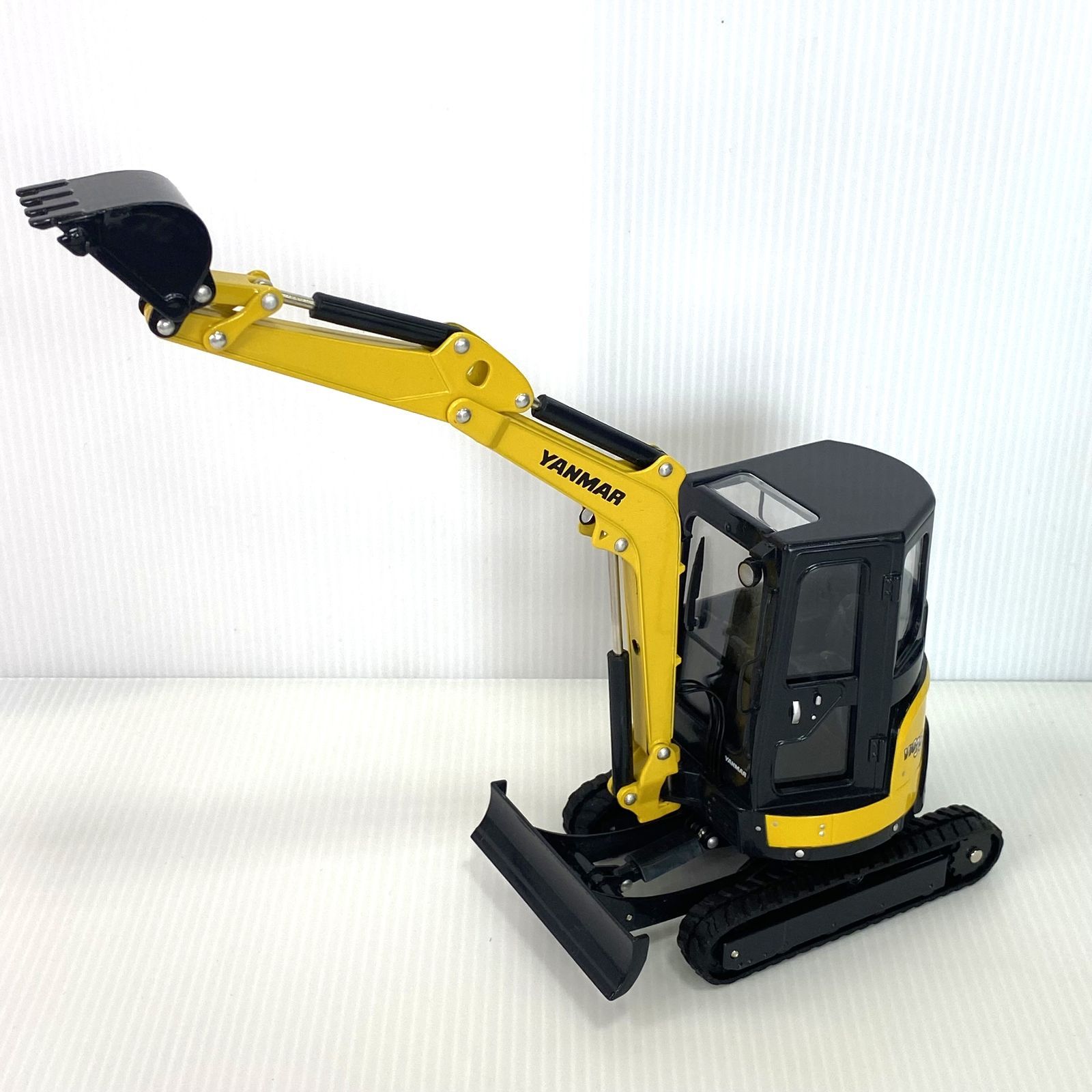 YANMAR YB451 ミニチュア重機 1:35スケール Yanmar Tractor YT5113A Hasegawa WM05