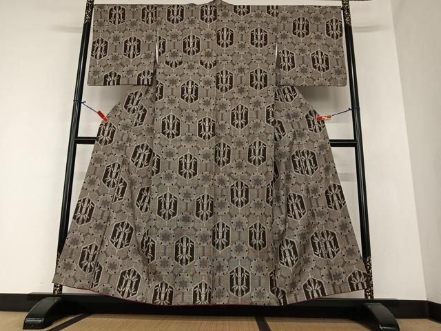 平和屋着物○本場大島紬 割り込み絣 雪輪笹竹文 正絹 逸品 AAAZ0314zg