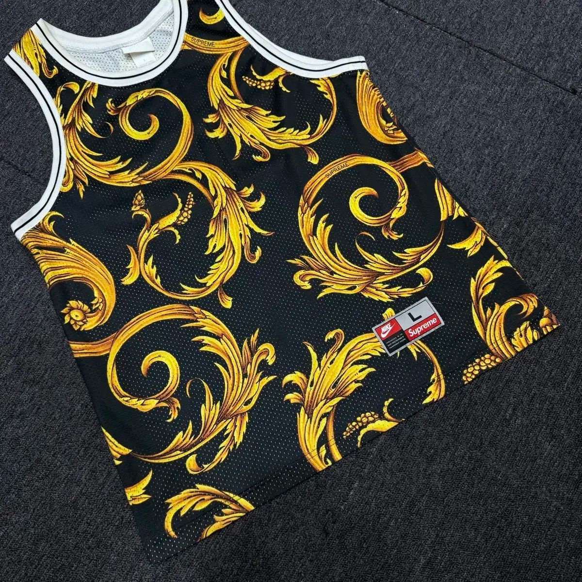 早い者勝ち】美品 supreme nike NBA コラボ タンクトップ NIKE(ナイキ