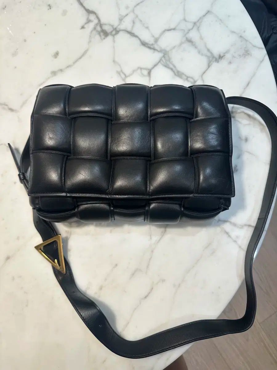 Bottega Veneta ボッテガヴェネタ ダウン カセットバッグ